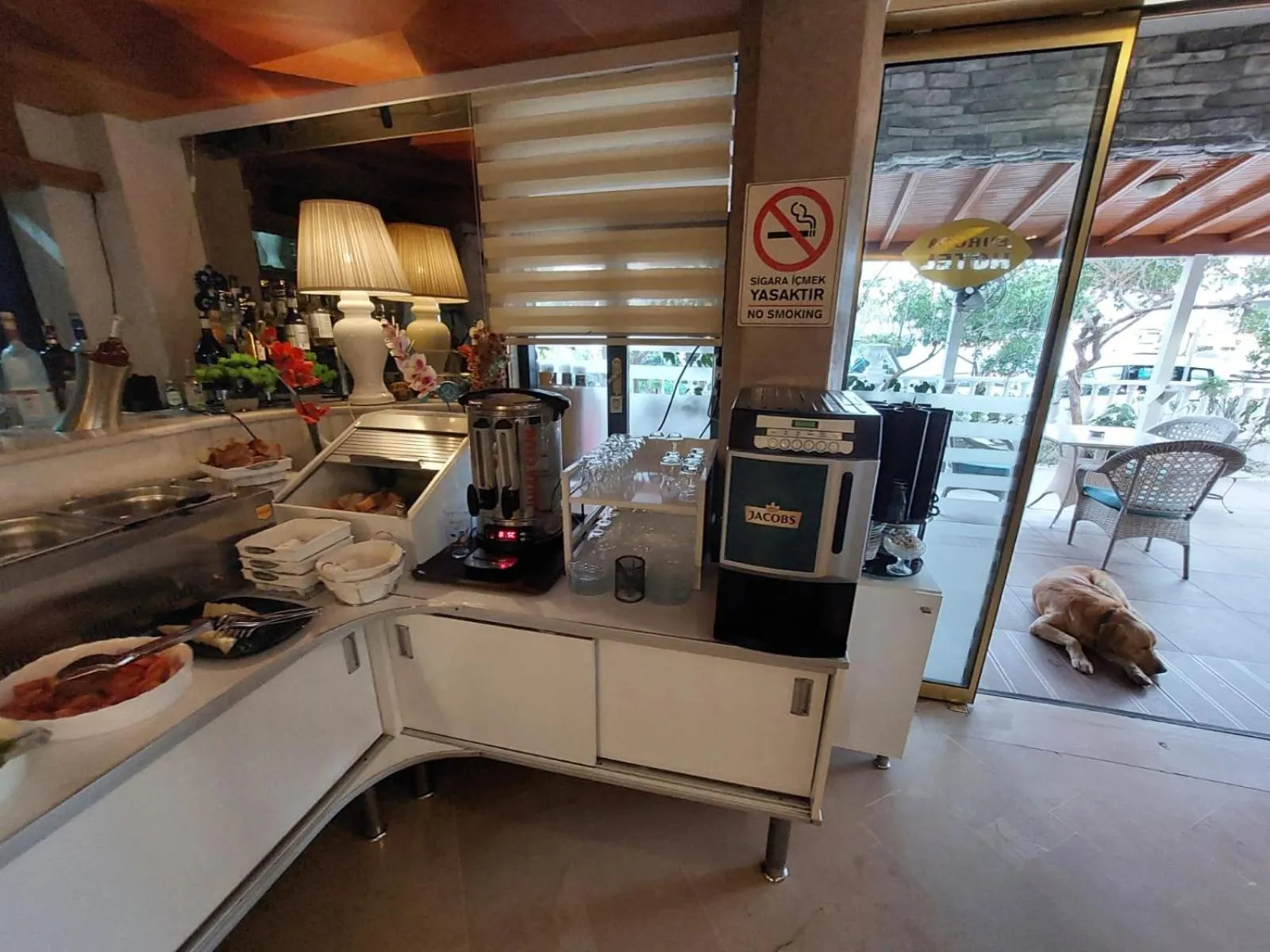 Coffee/tea facilities in Perlo Hotel City