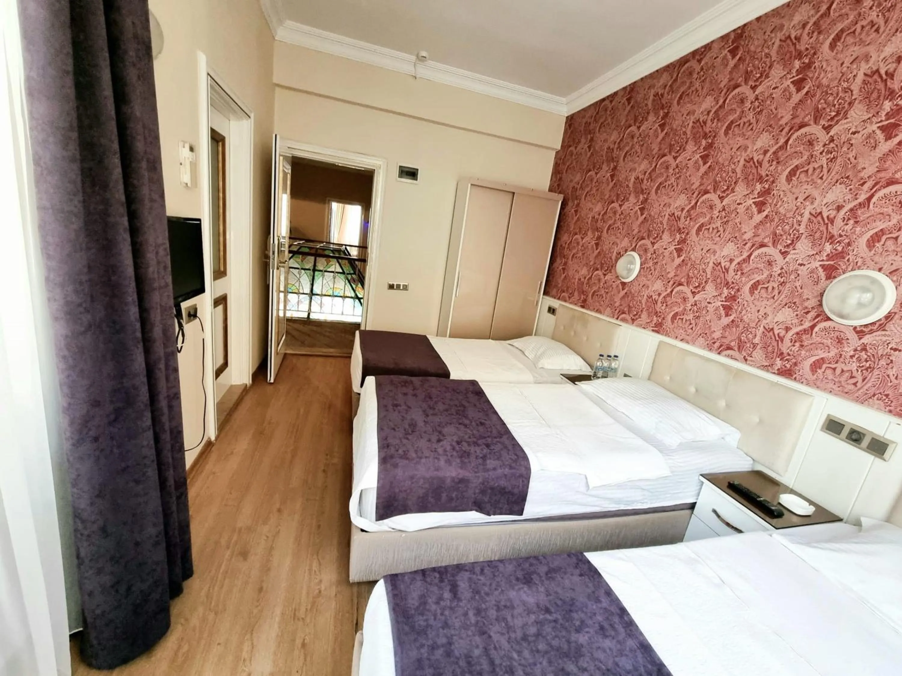Bedroom, Bed in Perlo Hotel City
