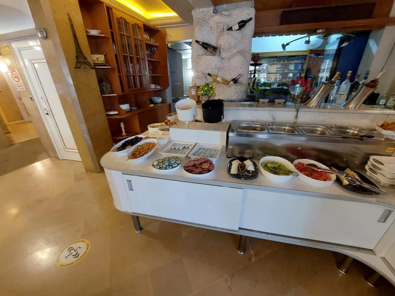 Food and drinks in Perlo Hotel City