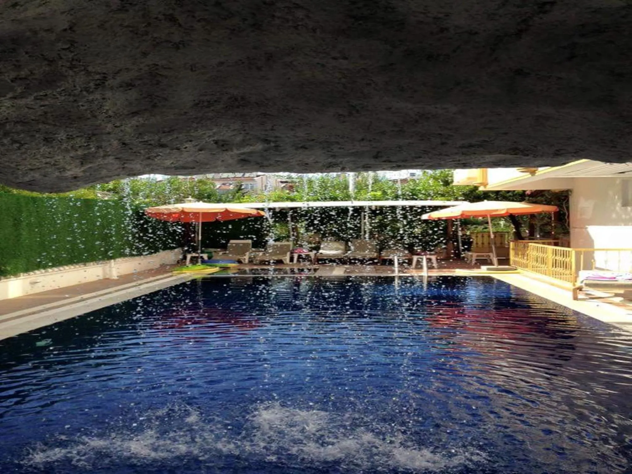 Property building in Perlo Hotel City