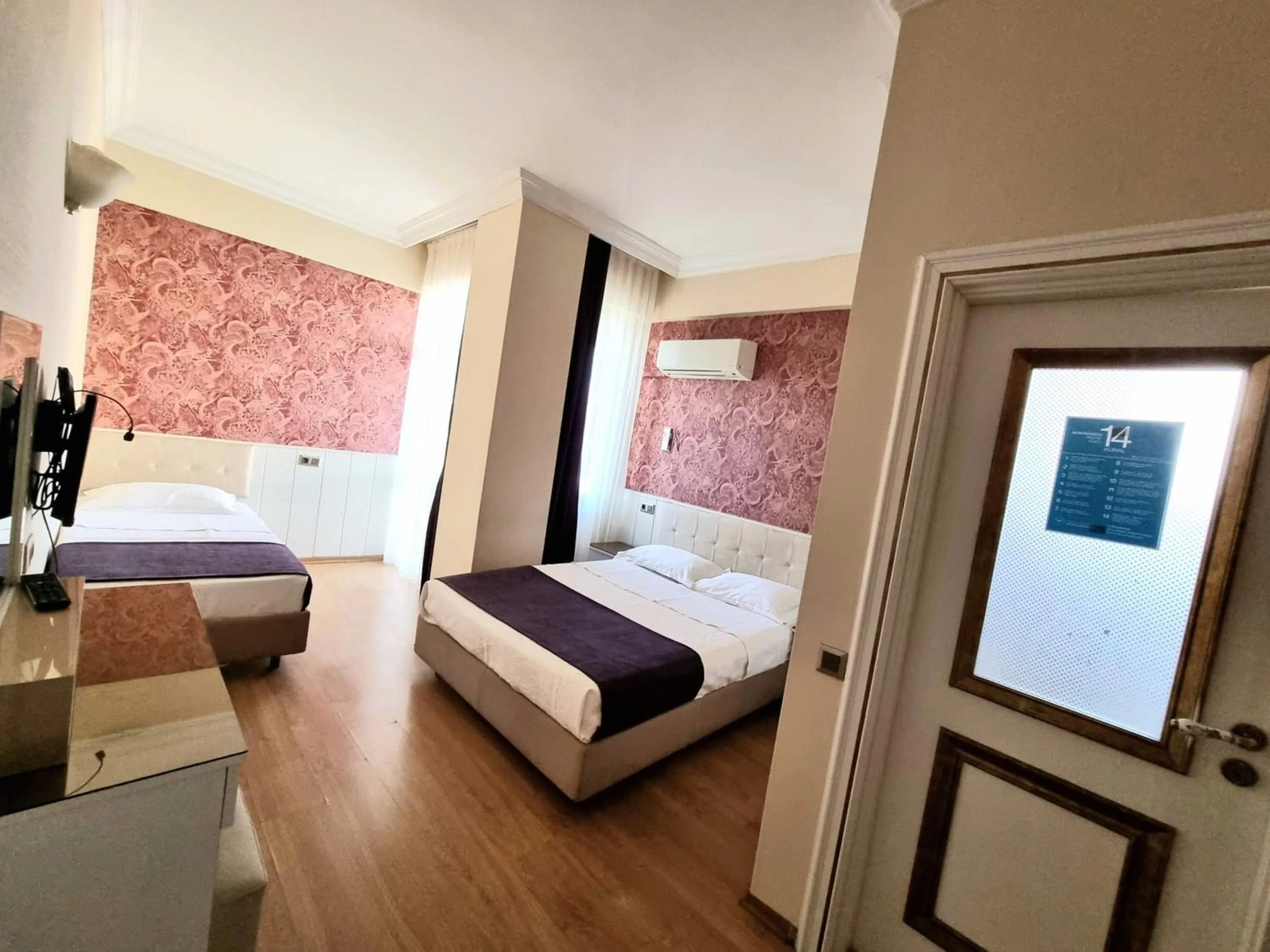 Bedroom, Bed in Perlo Hotel City