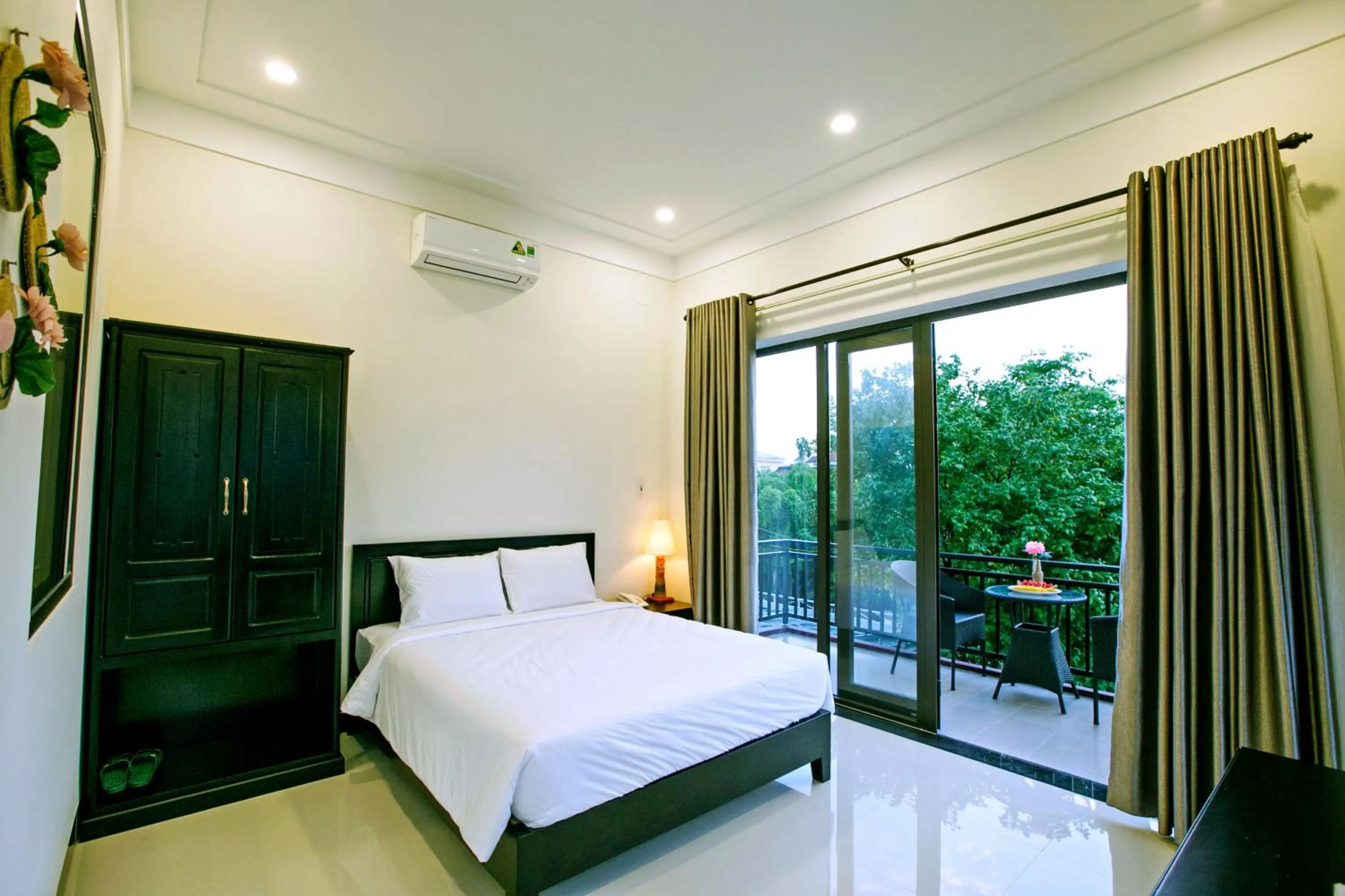 Bedroom, Bed in Zen Hoian Villa