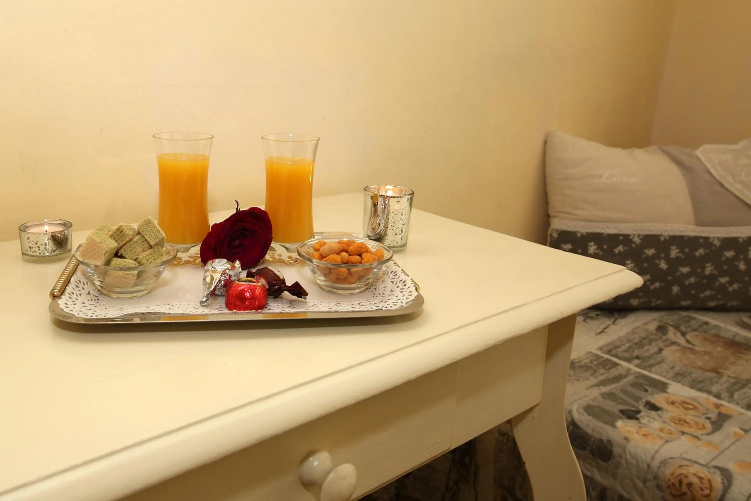 Food, Bed in Tibullo Guesthouse