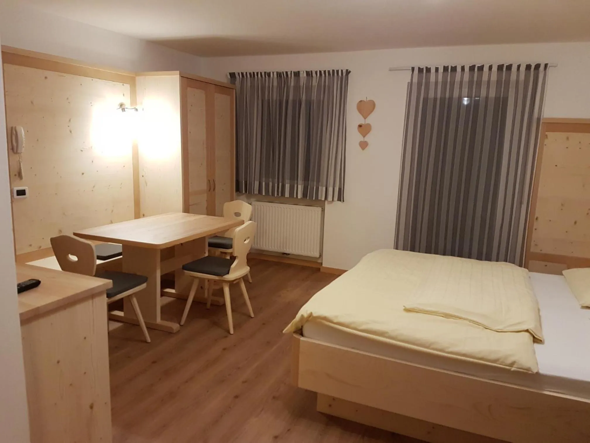 Bedroom, Bed in Villa Hubertus