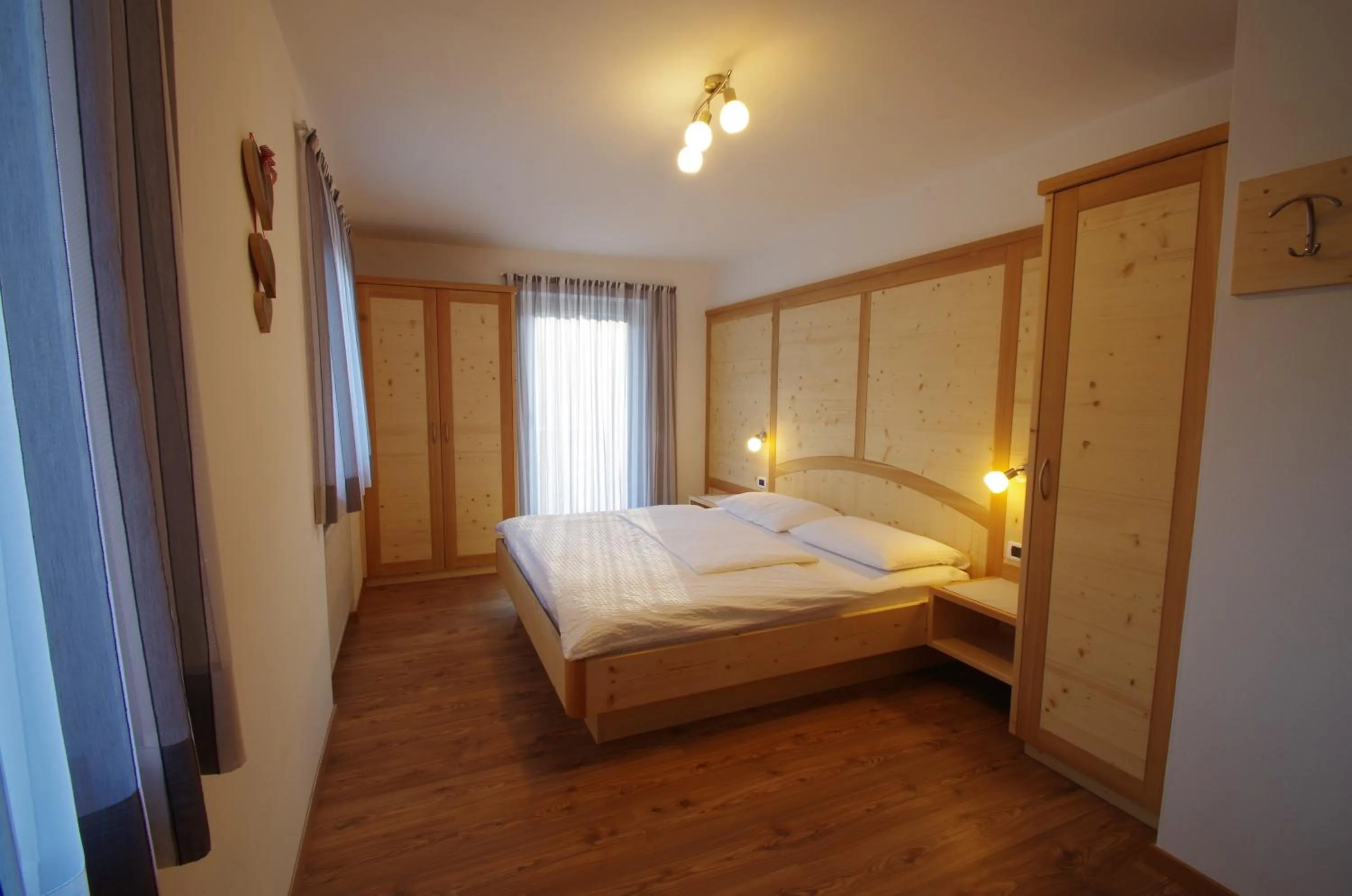 Bedroom, Bed in Villa Hubertus