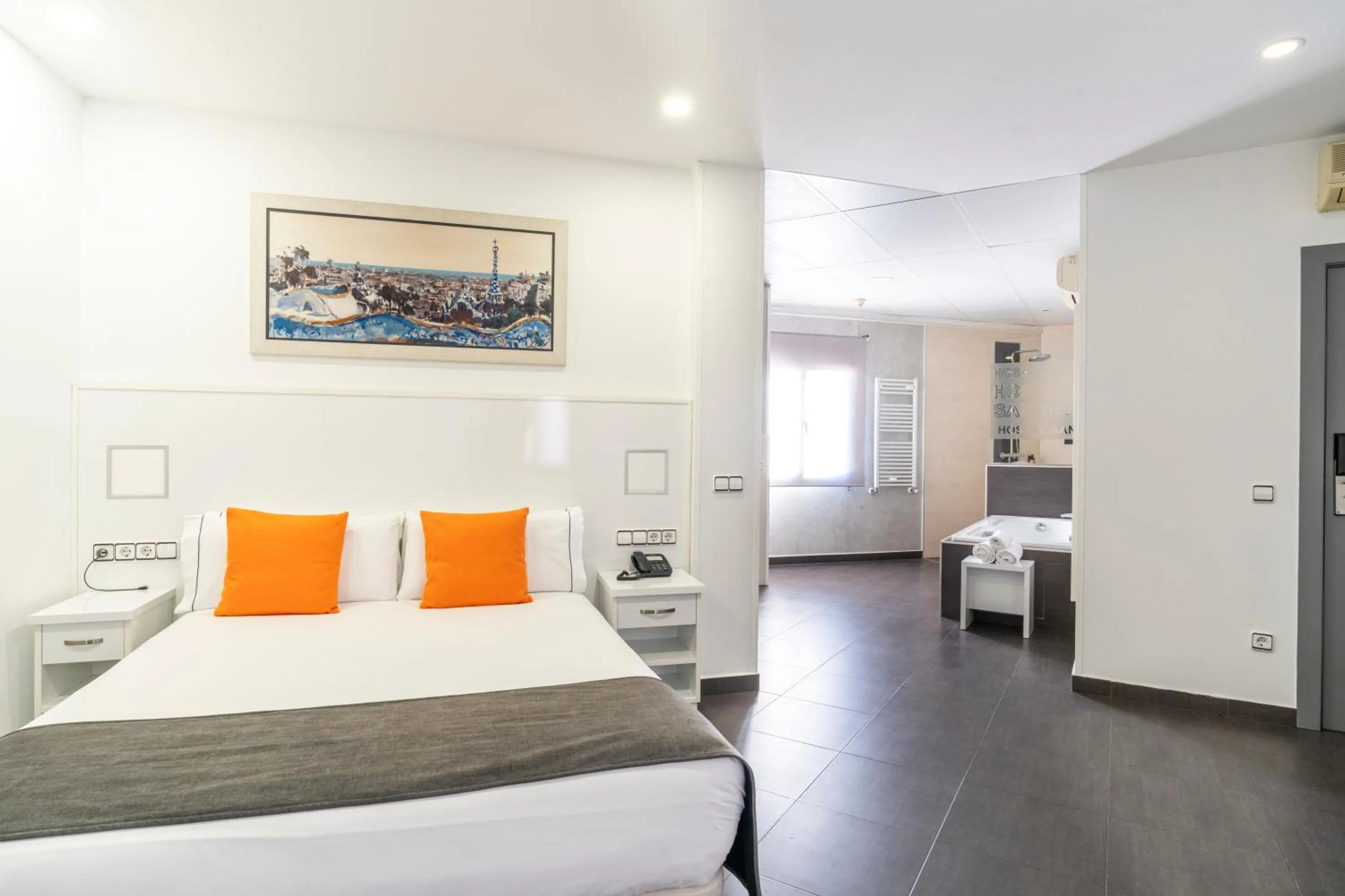 Photo of the whole room, Bed in Hostal Sans