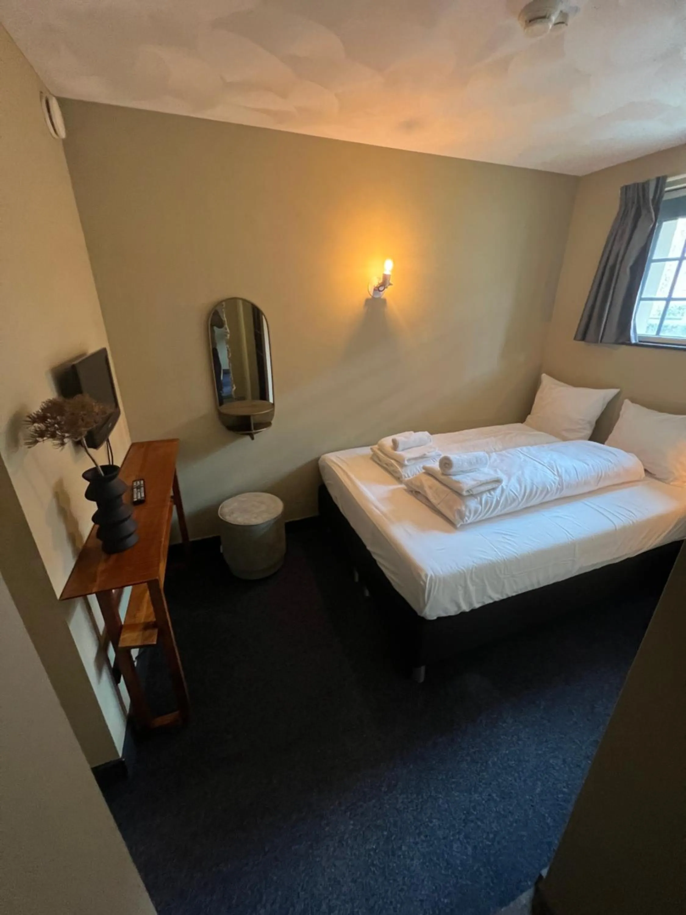 Bed in Hotel Oostereiland