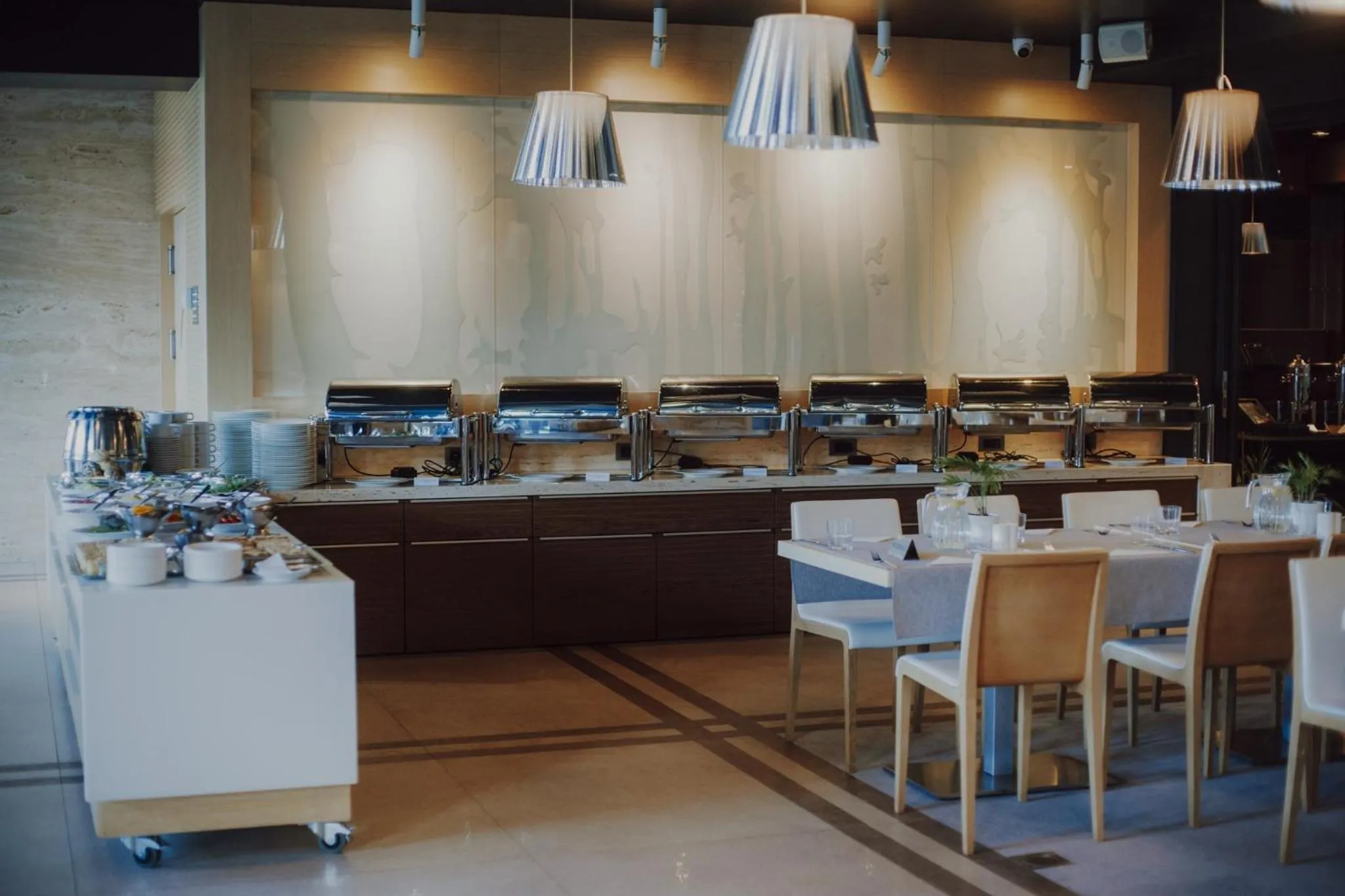 Restaurant/places to eat in River Style Hotel & SPA