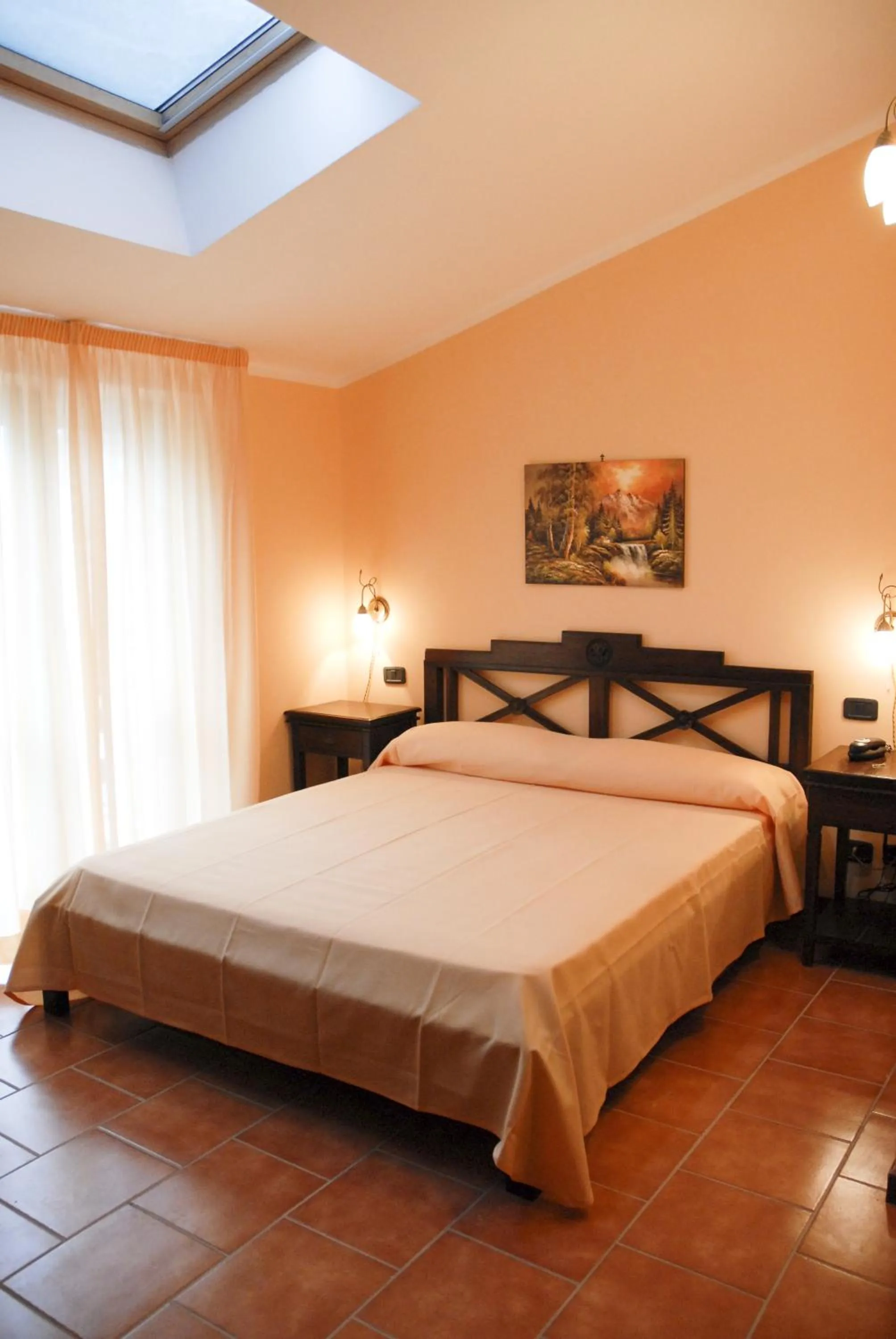 Photo of the whole room, Bed in Hotel Alisma