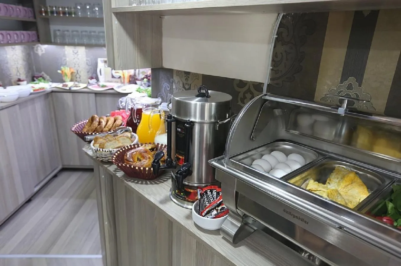 Breakfast in Maxwell Hotel