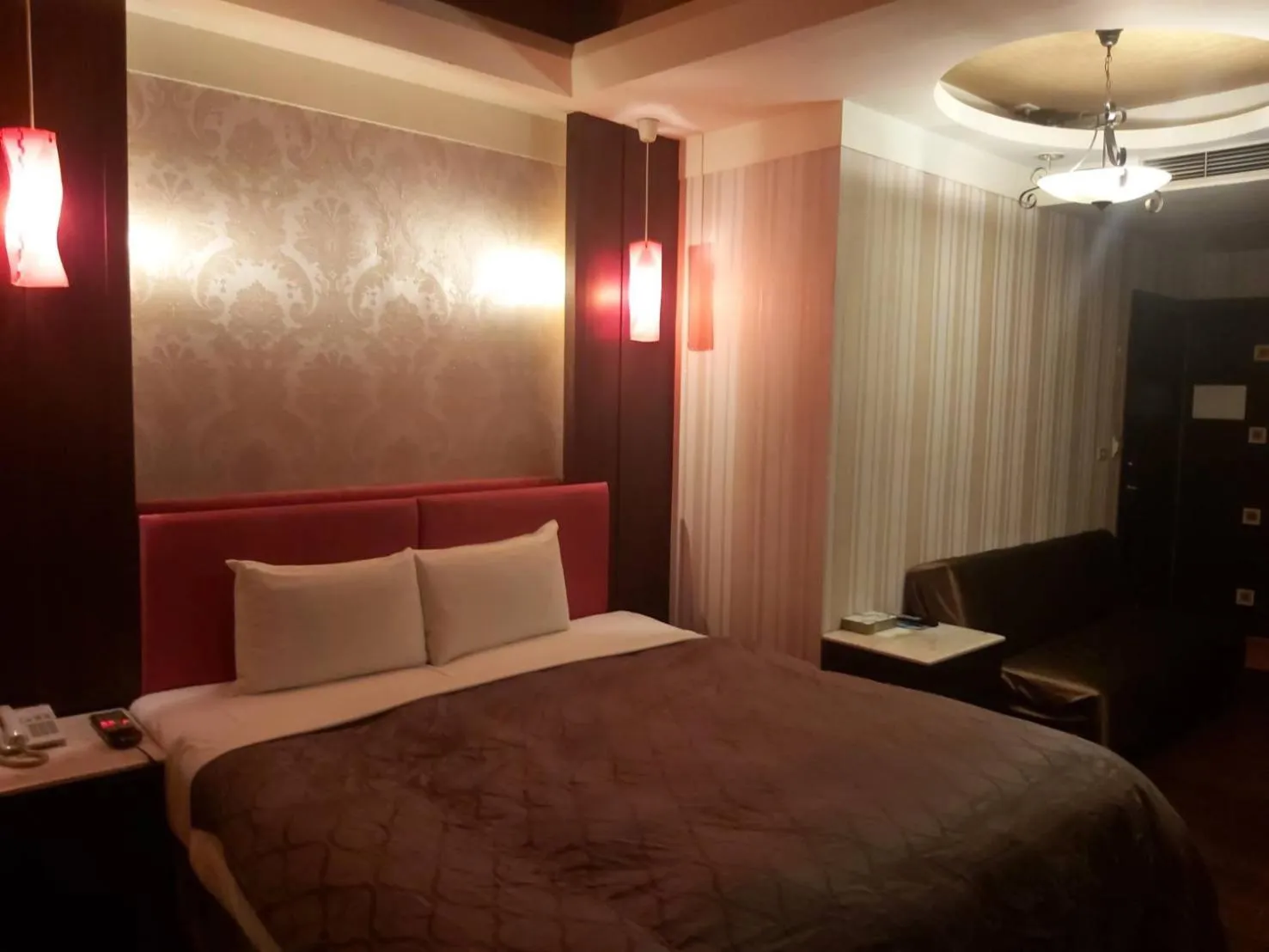 Bed in CHATEAU MOTEL (Crystal Code Museum)