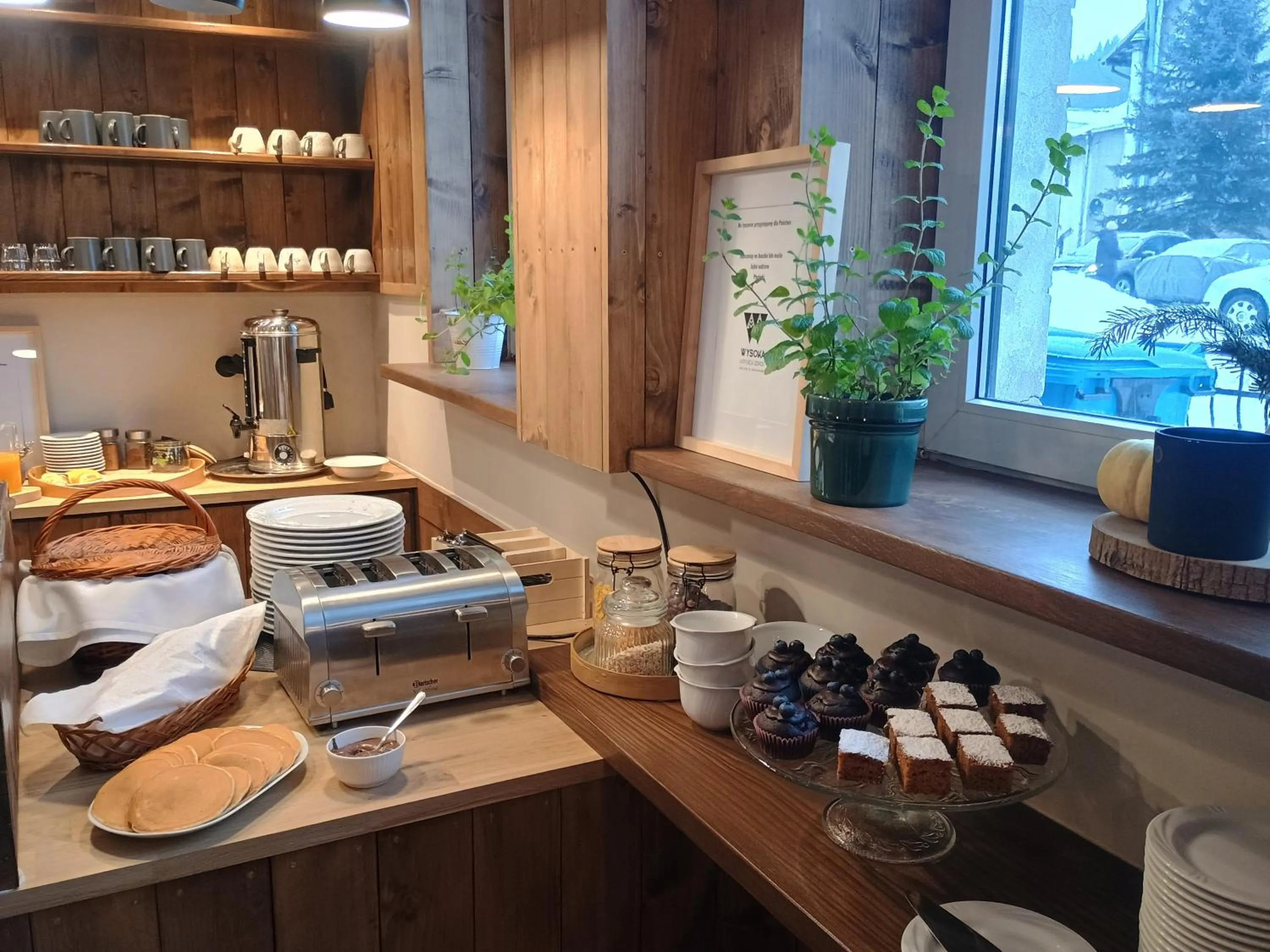 Breakfast in Wysoka noclegi ze śniadaniem
