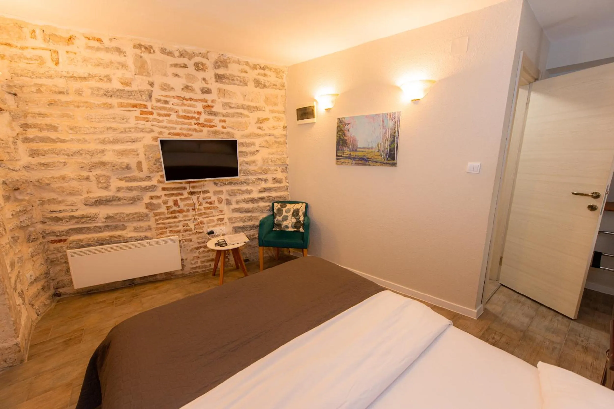 Bed in Antika Guesthouse