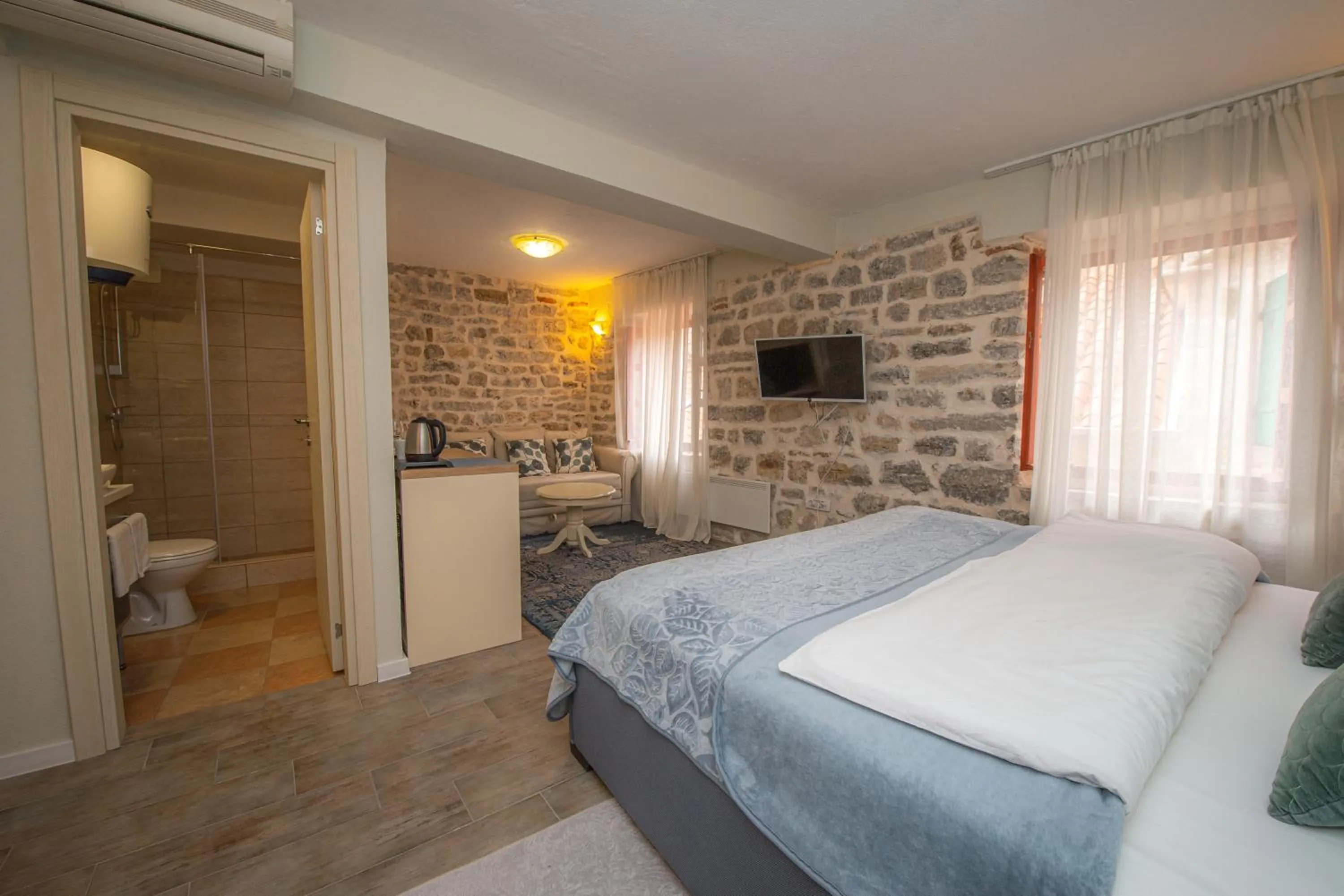 Bed in Antika Guesthouse