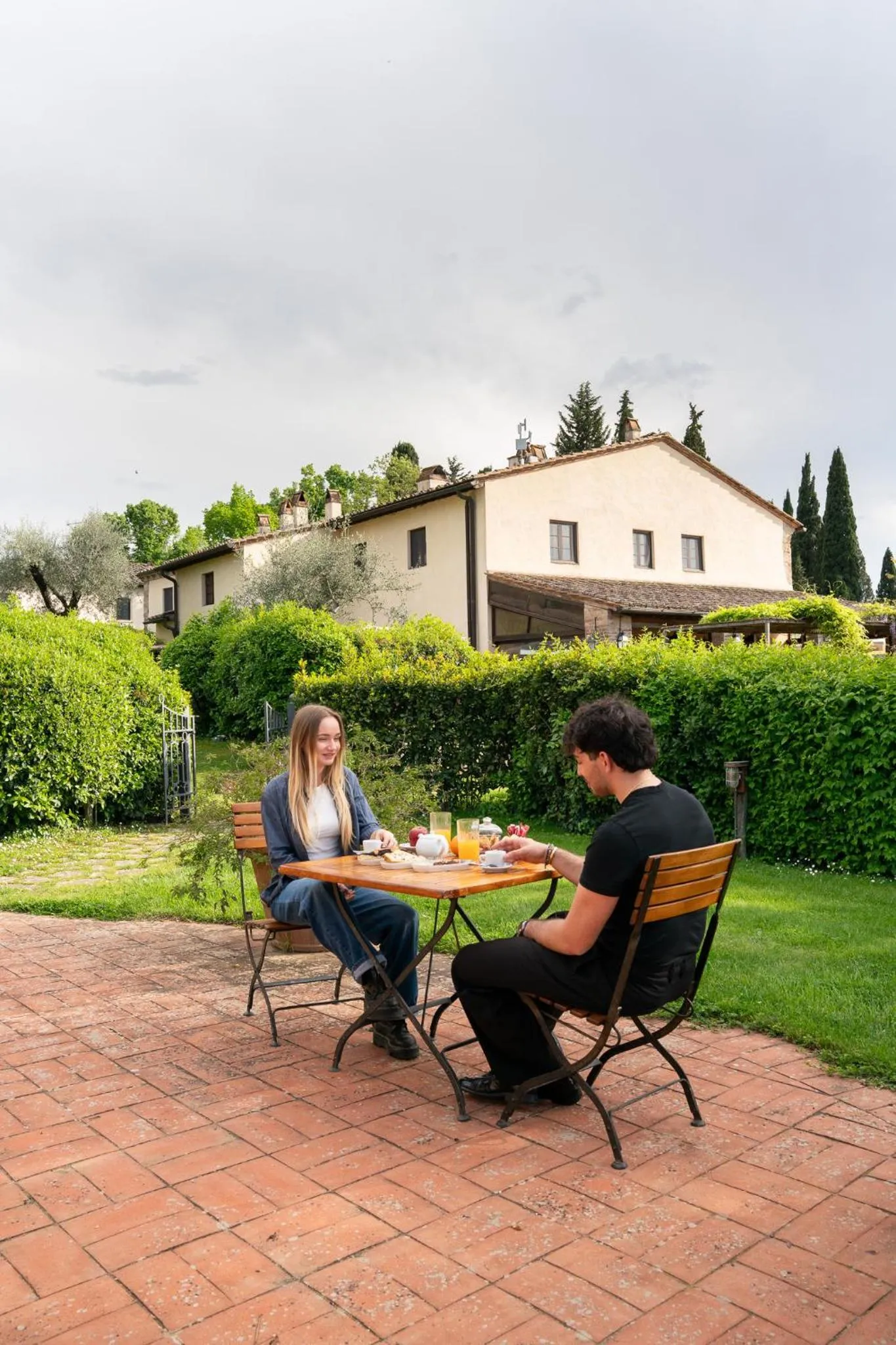 Property building in Fonte De' Medici