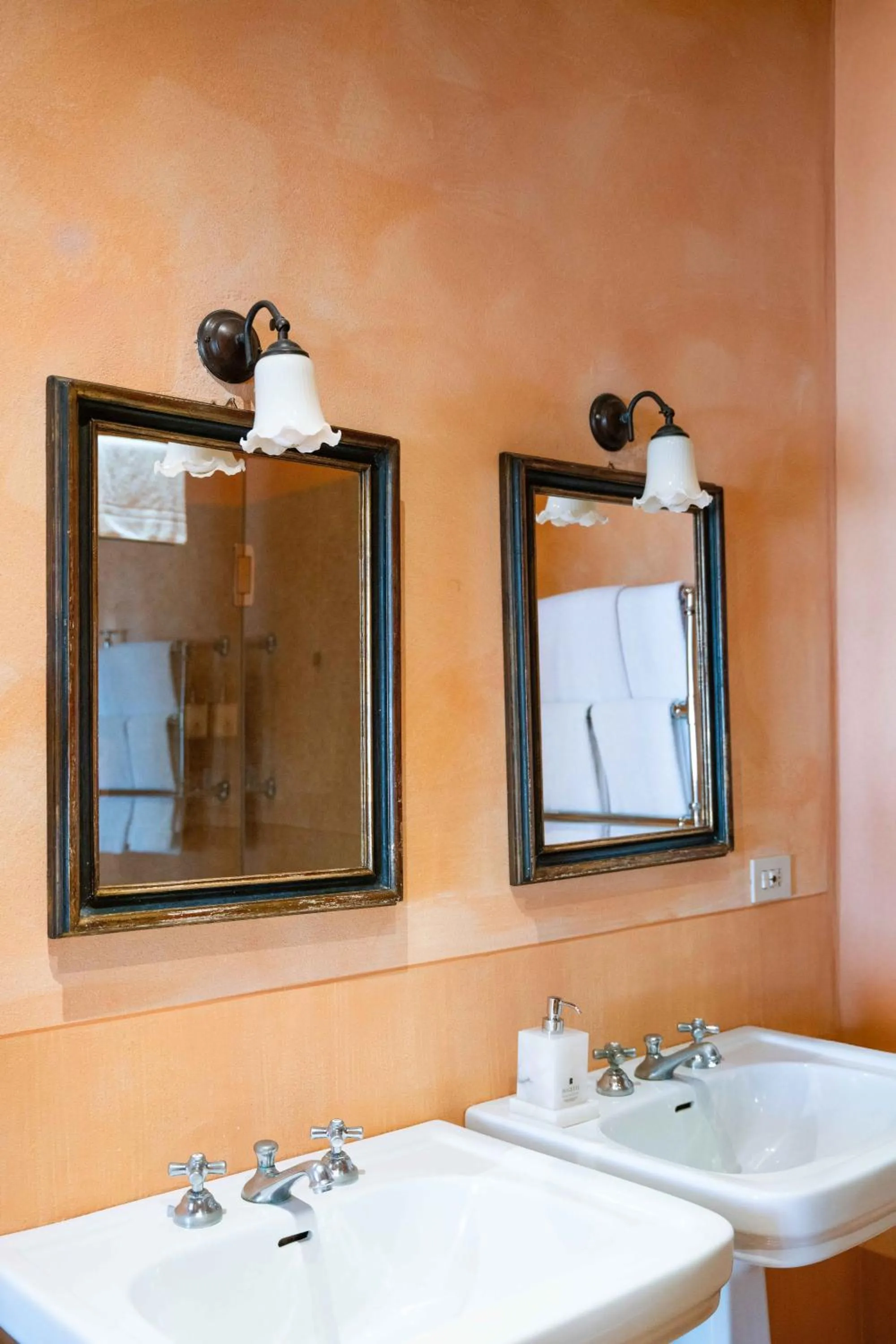 Bathroom in Fonte De' Medici