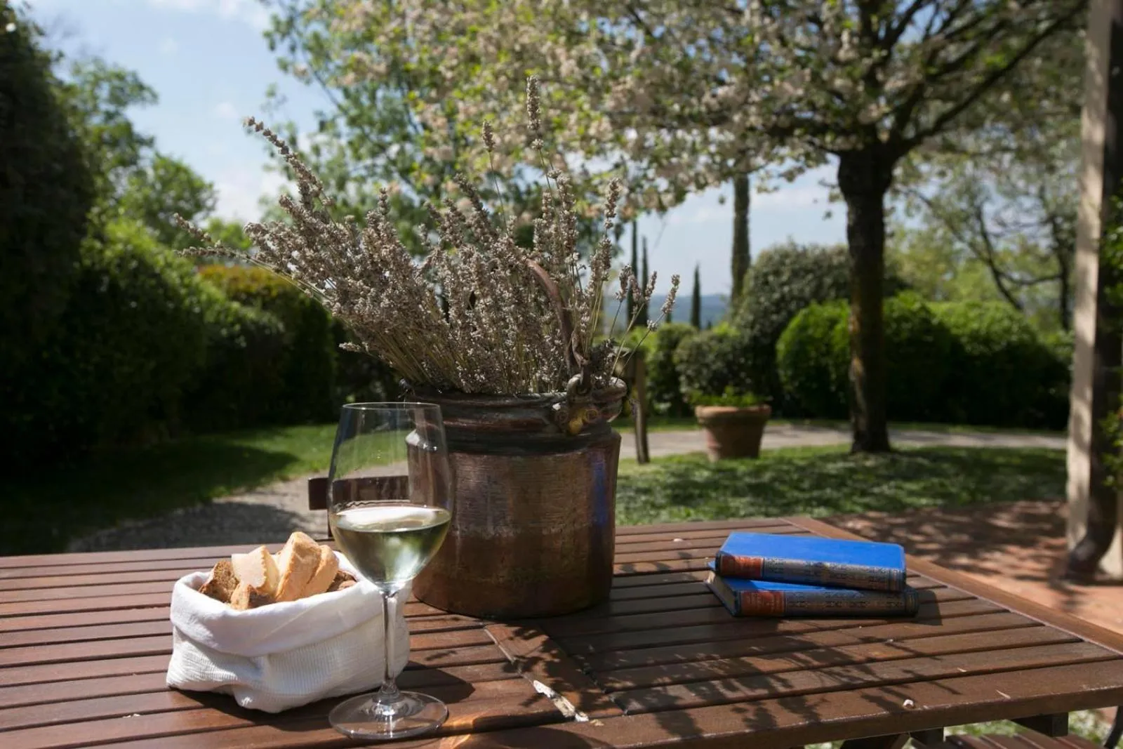 Patio in Fonte De' Medici