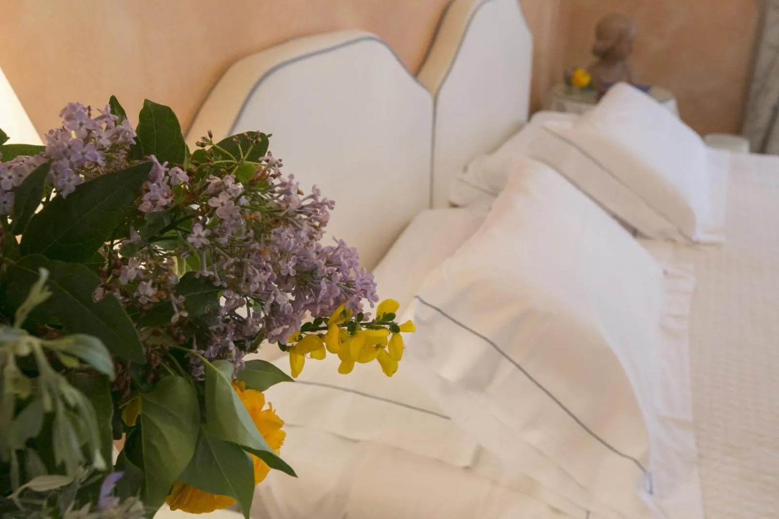 Decorative detail, Bed in Fonte De' Medici