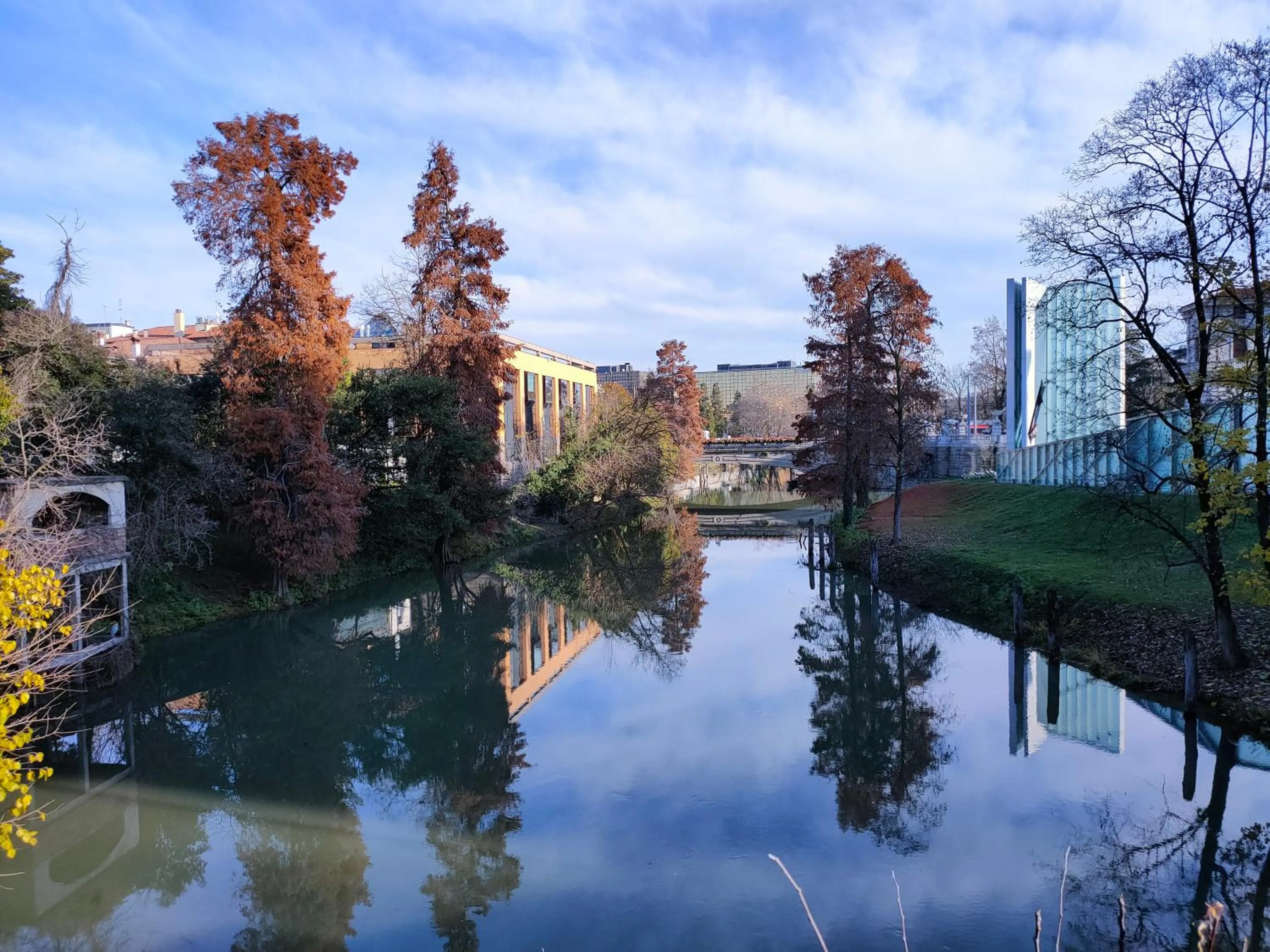 OFFICINE CAVOUR Piazza Cavour