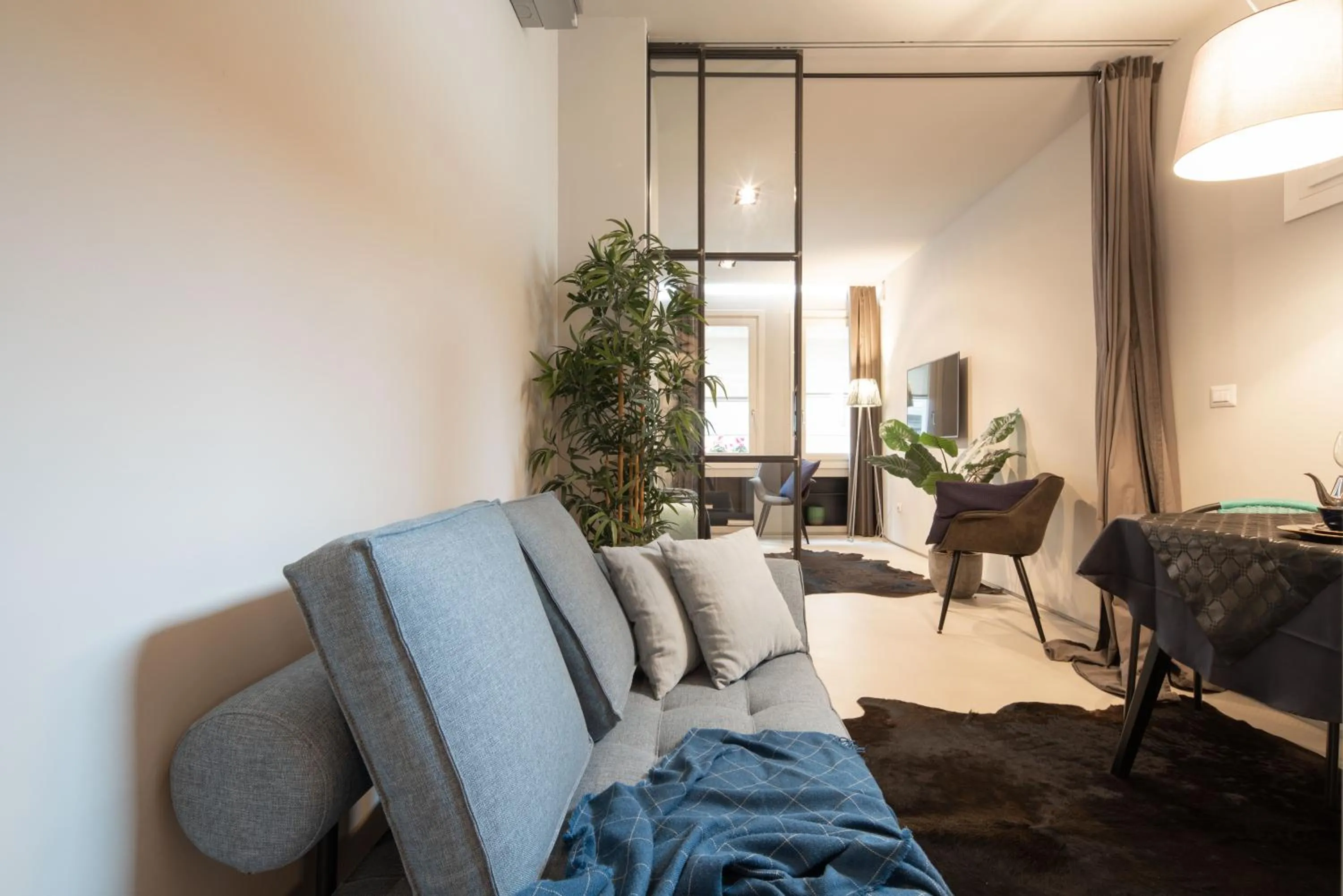 OFFICINE CAVOUR Piazza Cavour