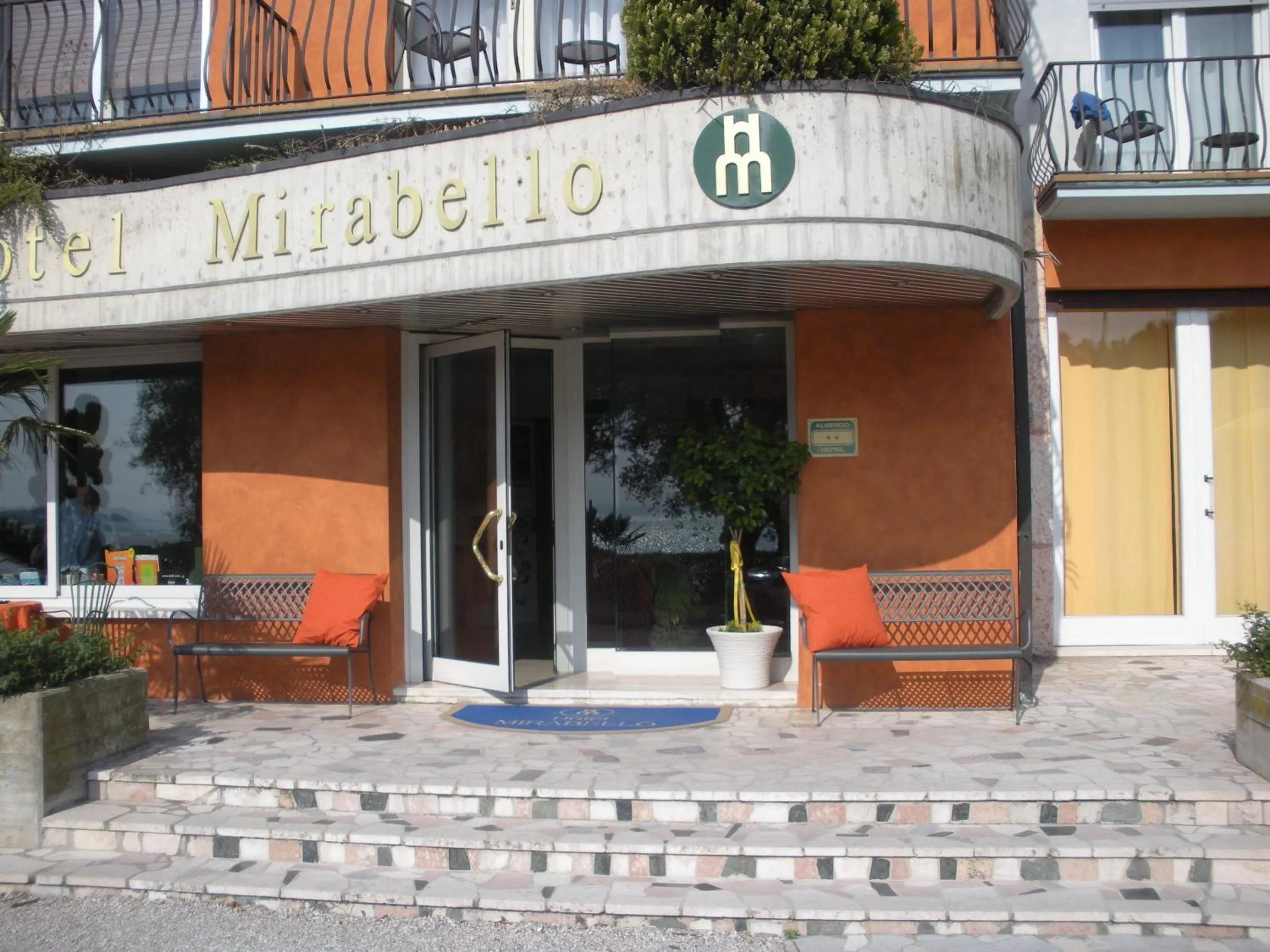 Facade/entrance in Hotel Mirabello