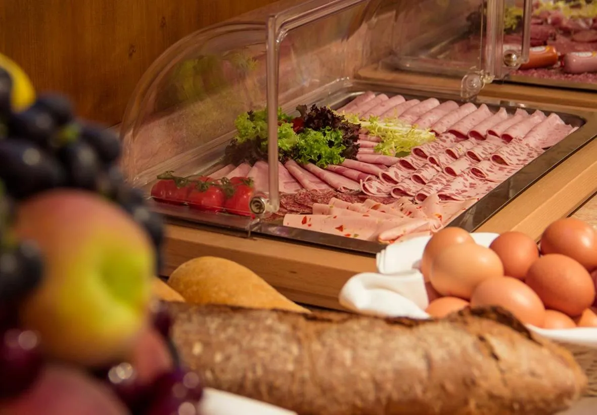 Restaurant/places to eat in Hotel Schlee