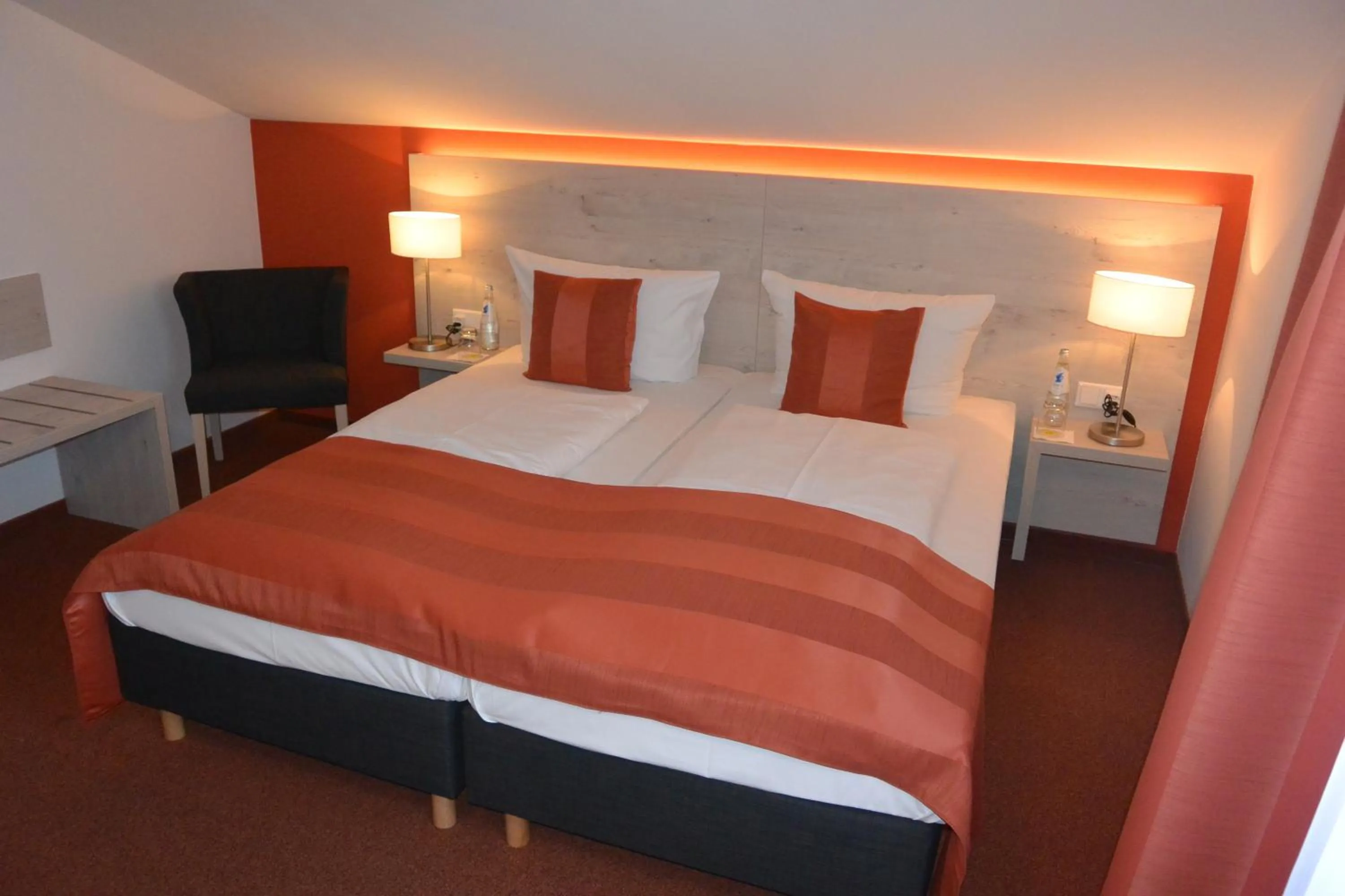 Photo of the whole room, Bed in Hotel Schlee