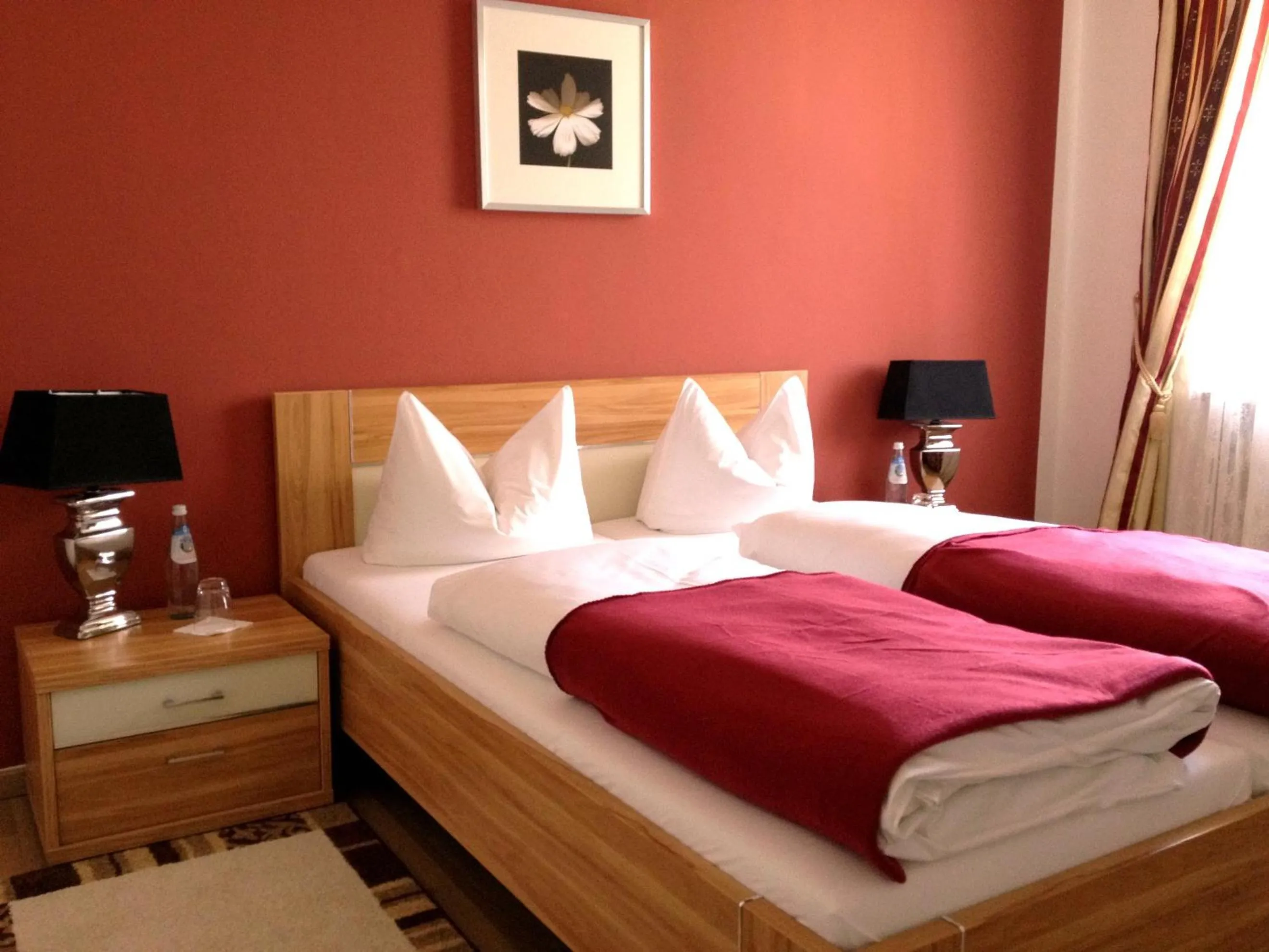 Photo of the whole room, Bed in Hotel Schlee