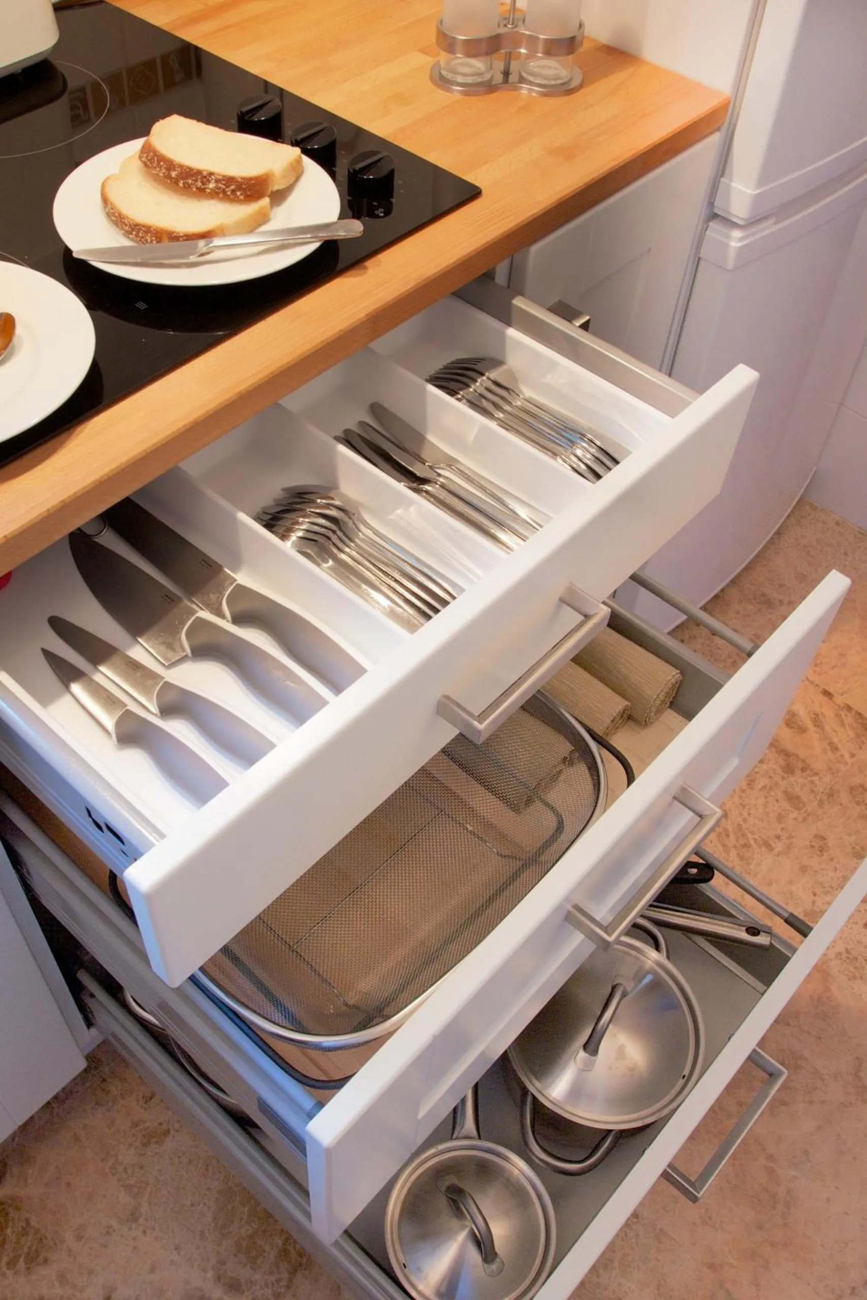 Kitchen or kitchenette in Apartamentos Turísticos Duque de Hornachuelos