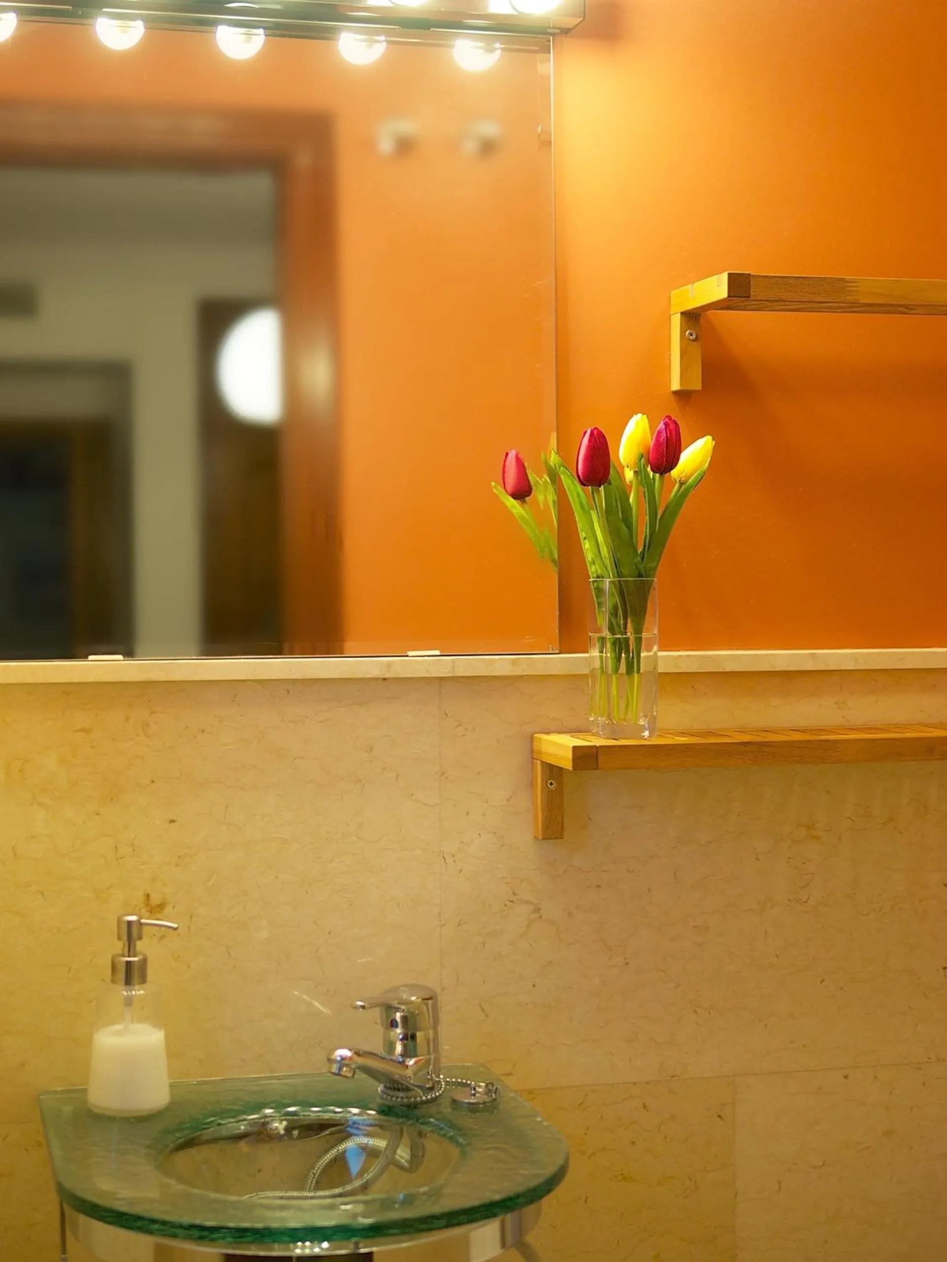 Decorative detail in Apartamentos Turísticos Duque de Hornachuelos