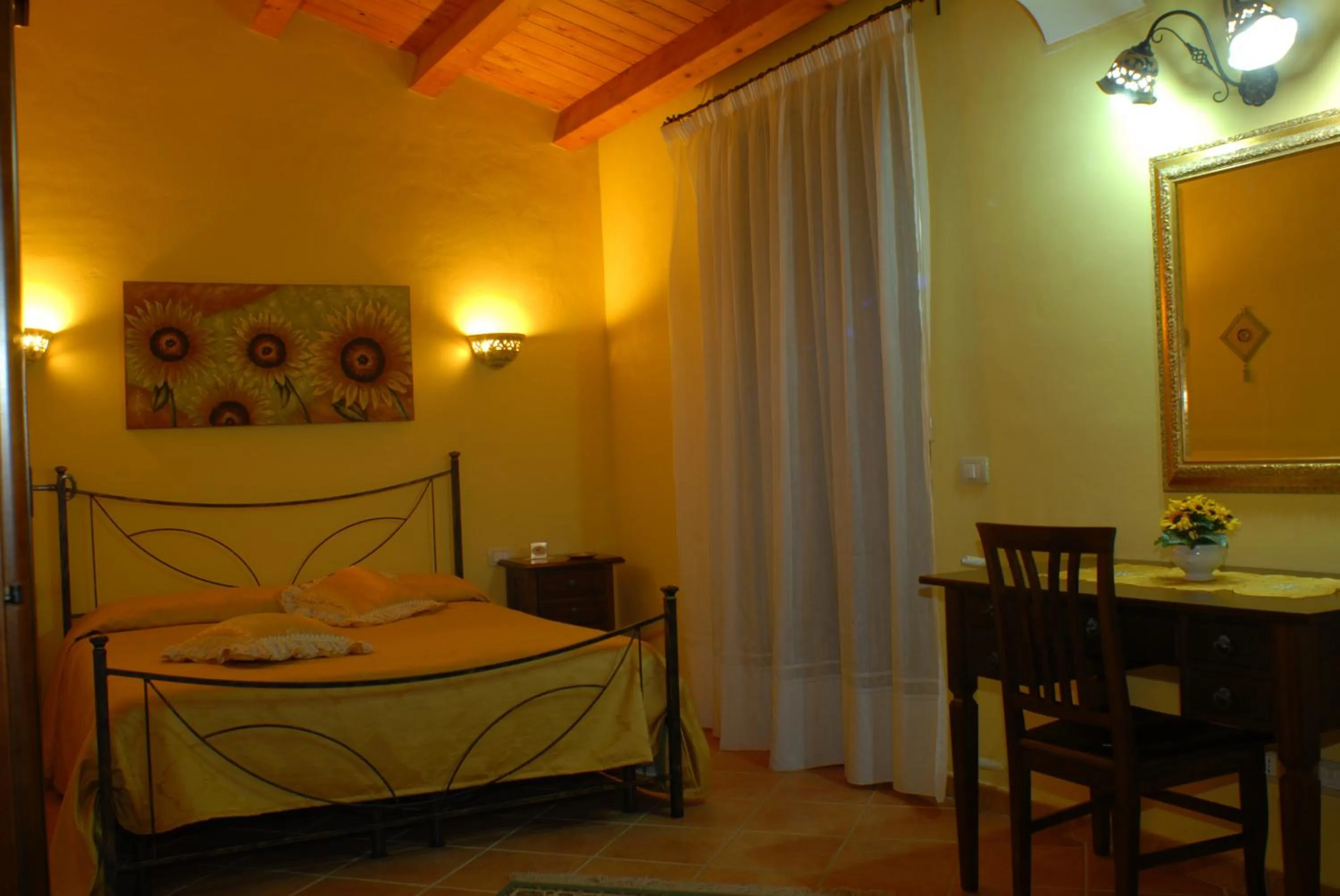 Decorative detail in B&B Triskèles