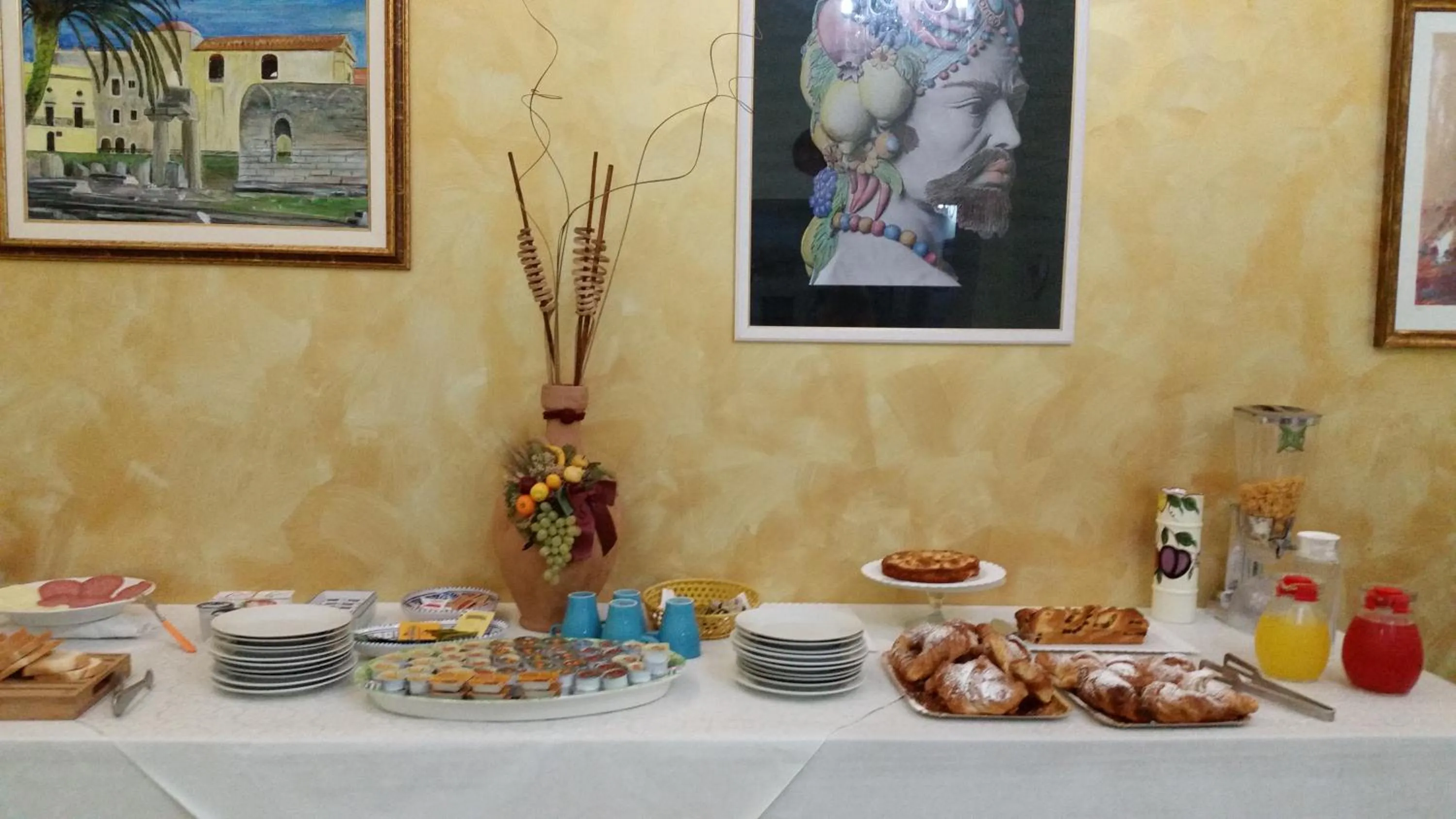 Buffet breakfast in B&B Triskèles