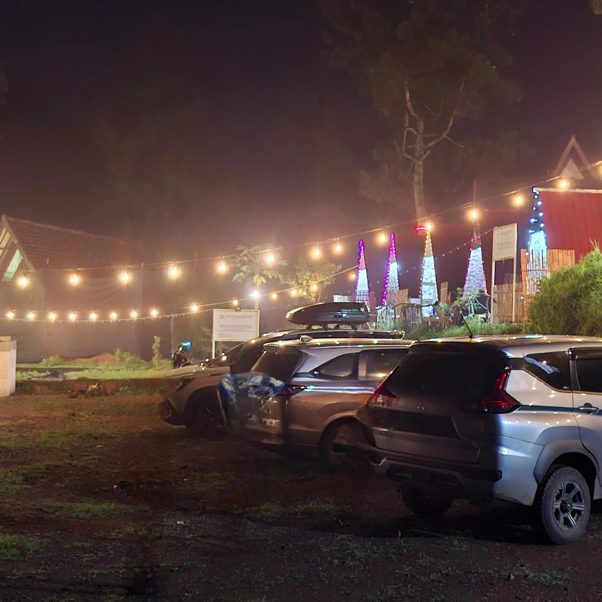 Parking in Ciwidey Jungle Camp & Villa