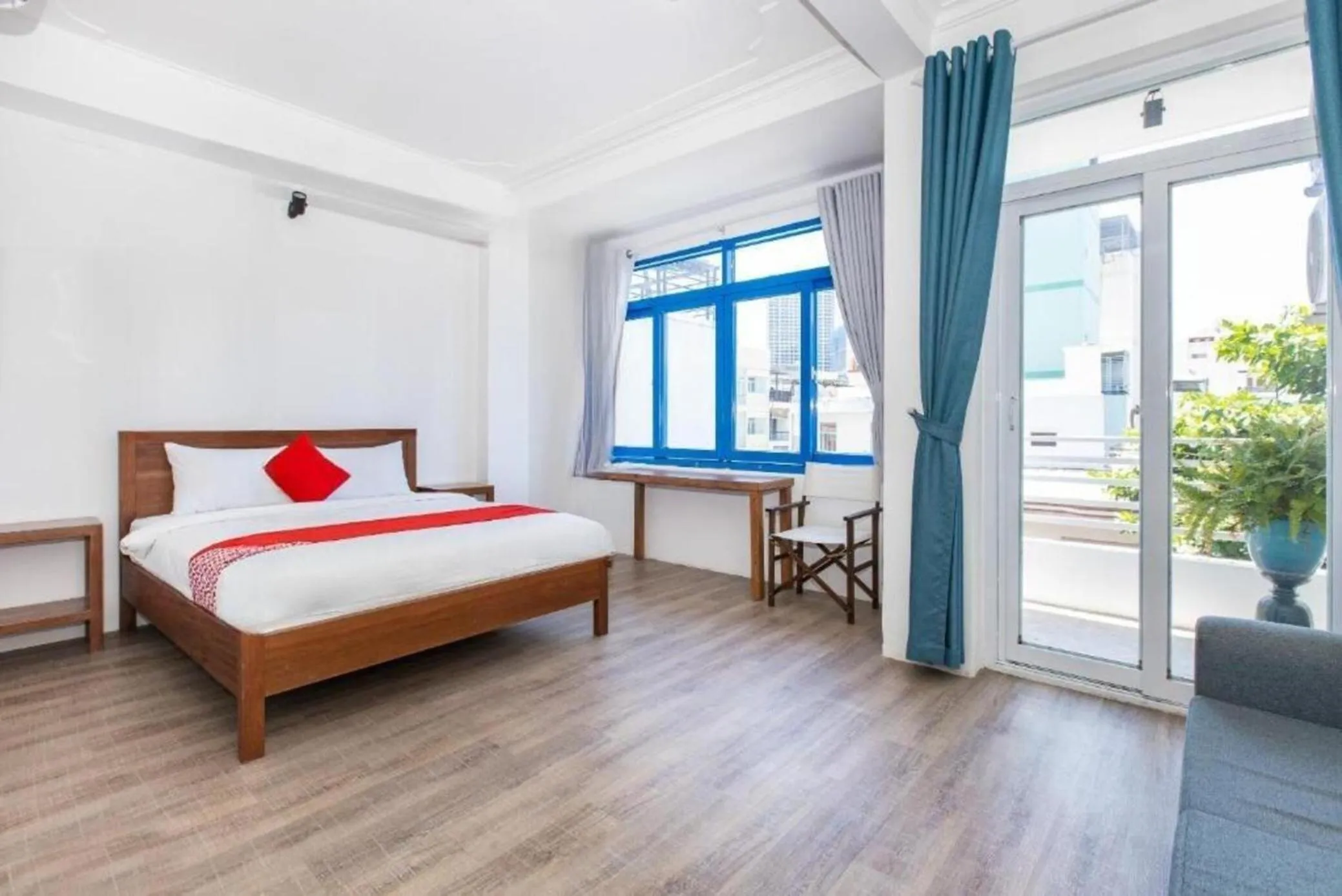 Bedroom, Bed in GIS Hotel Nha Trang & Motorbike Rental