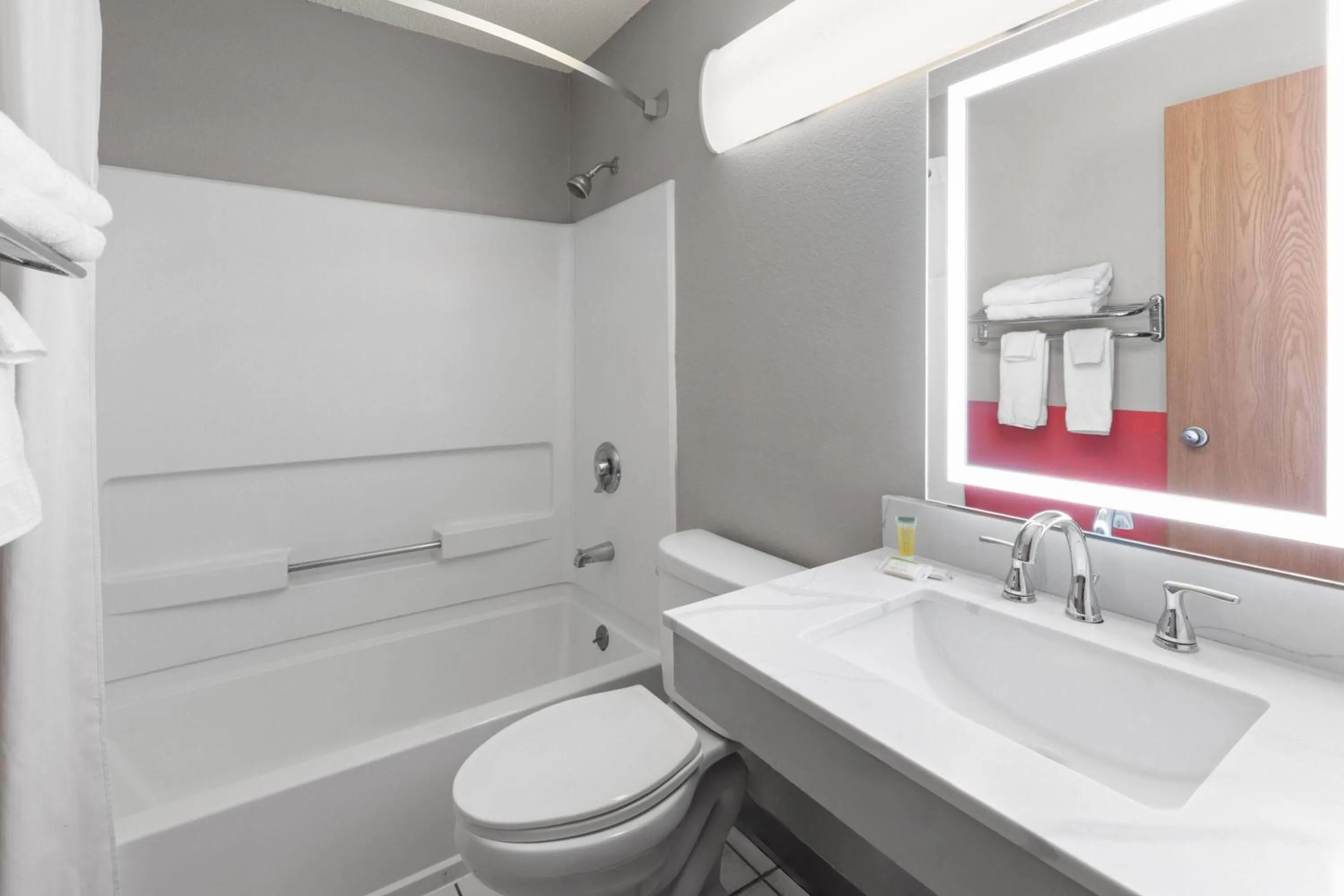 Bathroom in Super 8 by Wyndham Kent/Akron Area