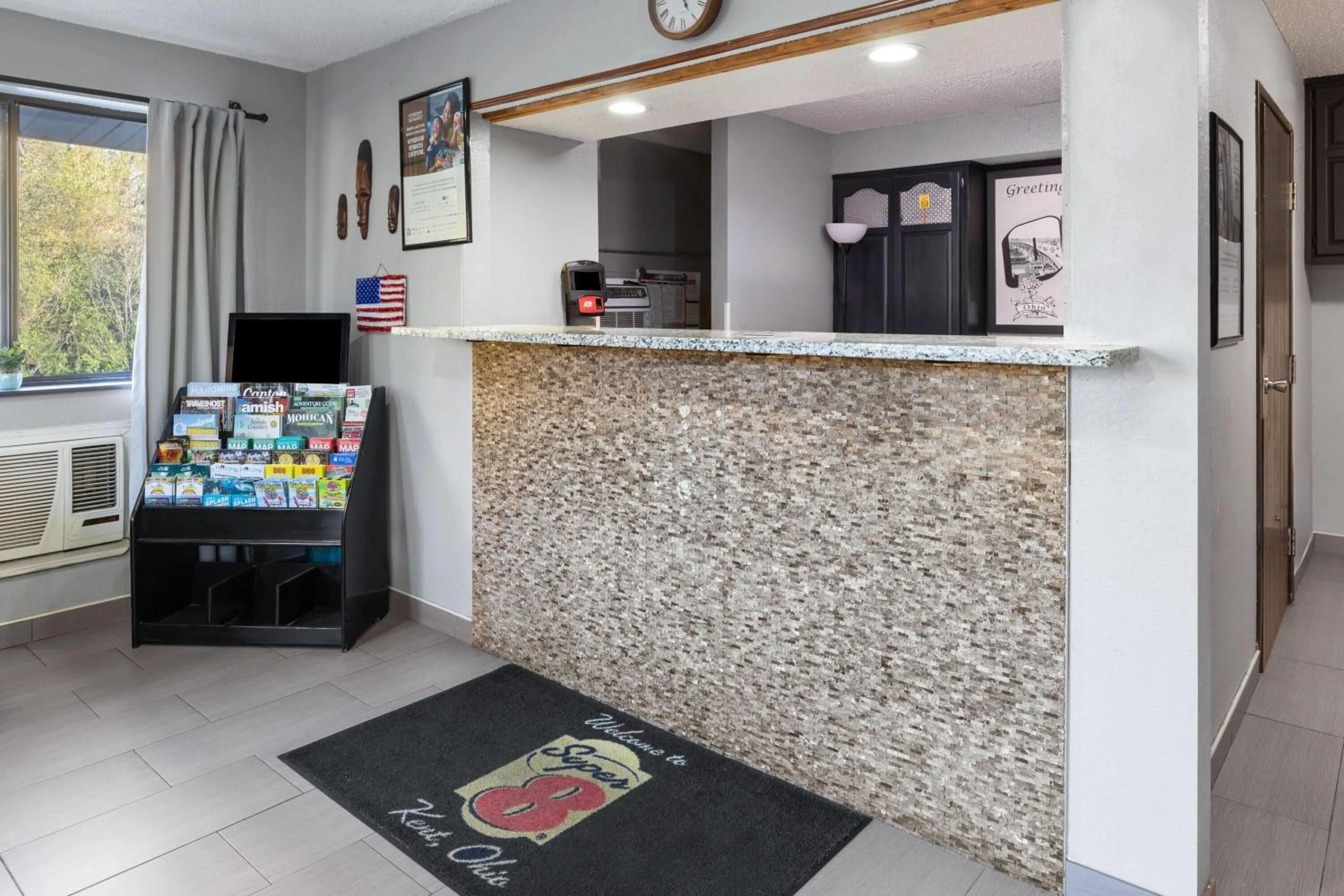 Lobby or reception in Super 8 by Wyndham Kent/Akron Area