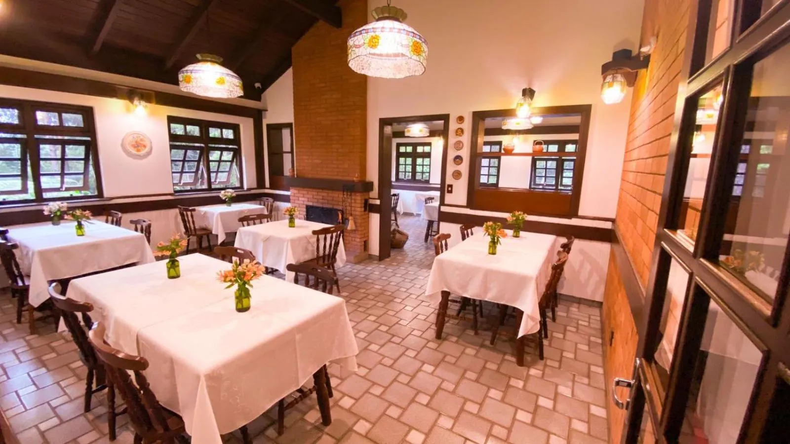 Restaurant/places to eat in Pousada O Cantinho da Raposa