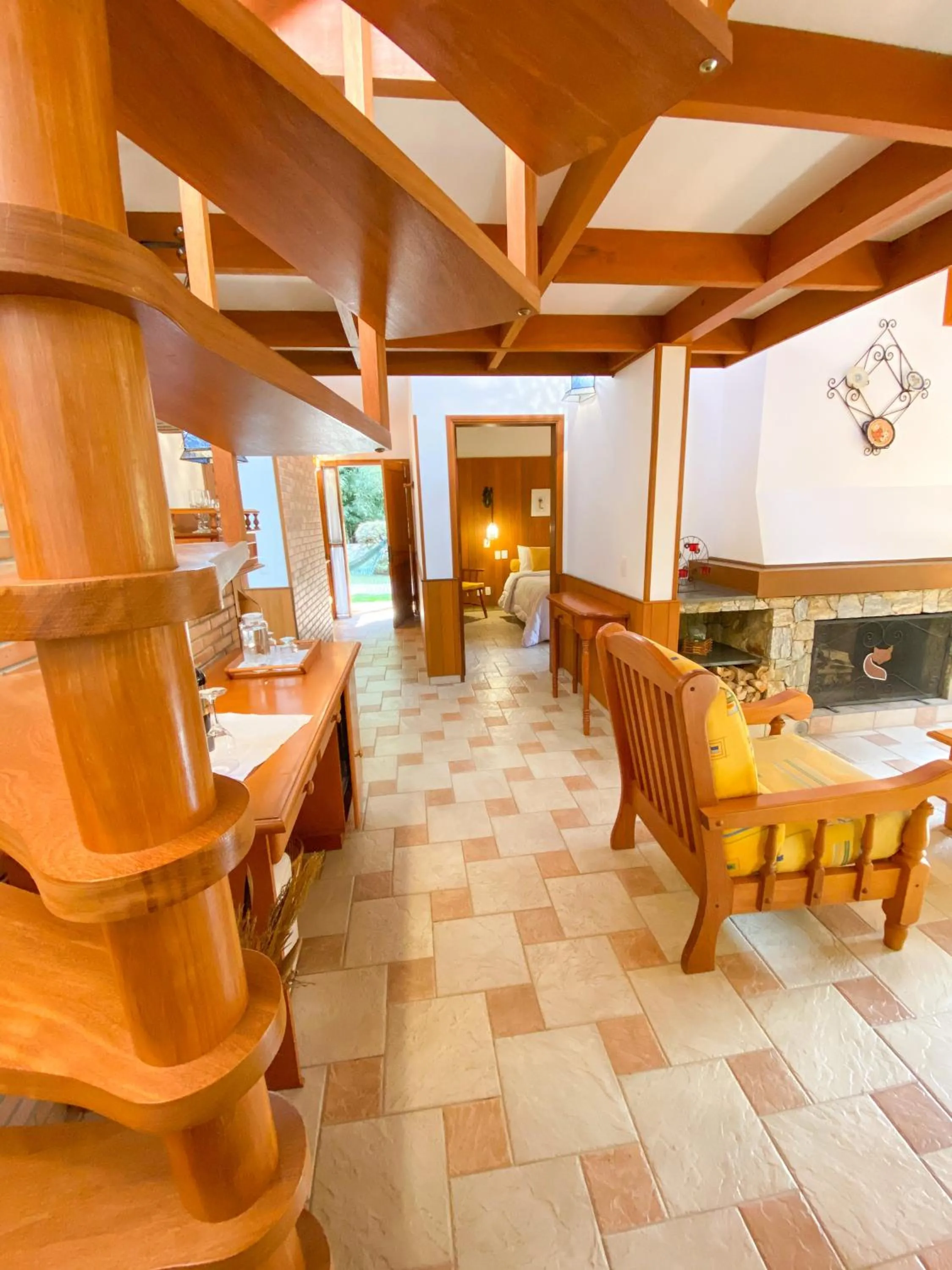 Communal lounge/ TV room in Pousada O Cantinho da Raposa