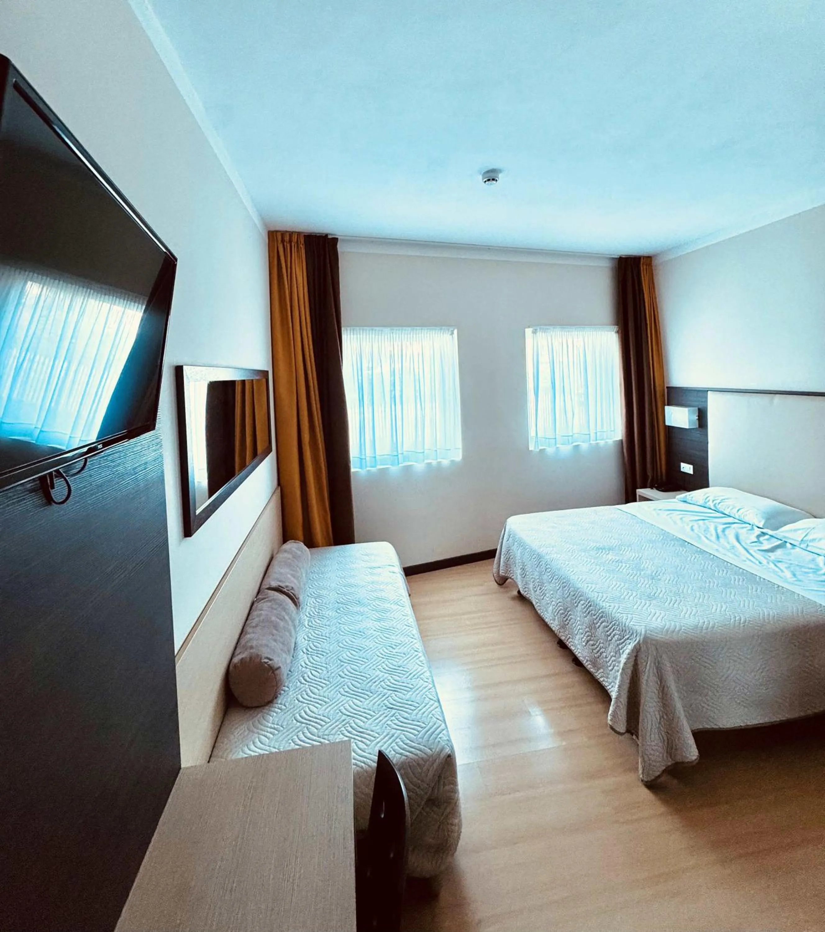 Photo of the whole room, Bed in Hotel Alverì