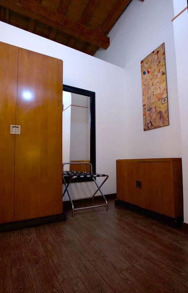 St. Peter' Six Rooms & Suites