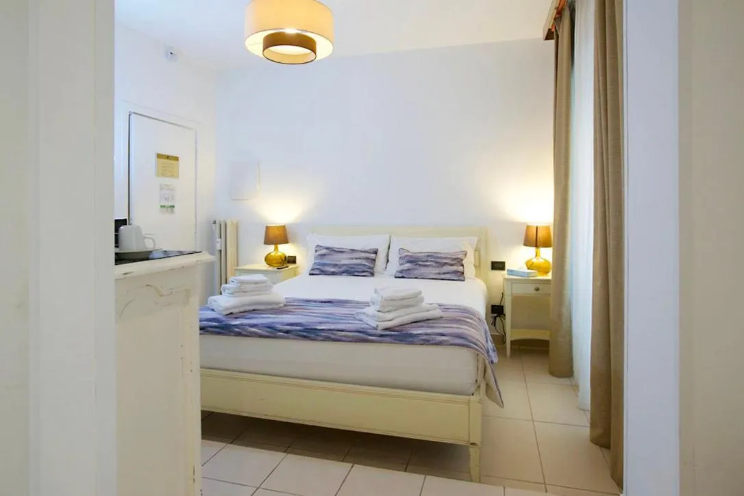 Bed in St. Peter' Six Rooms & Suites