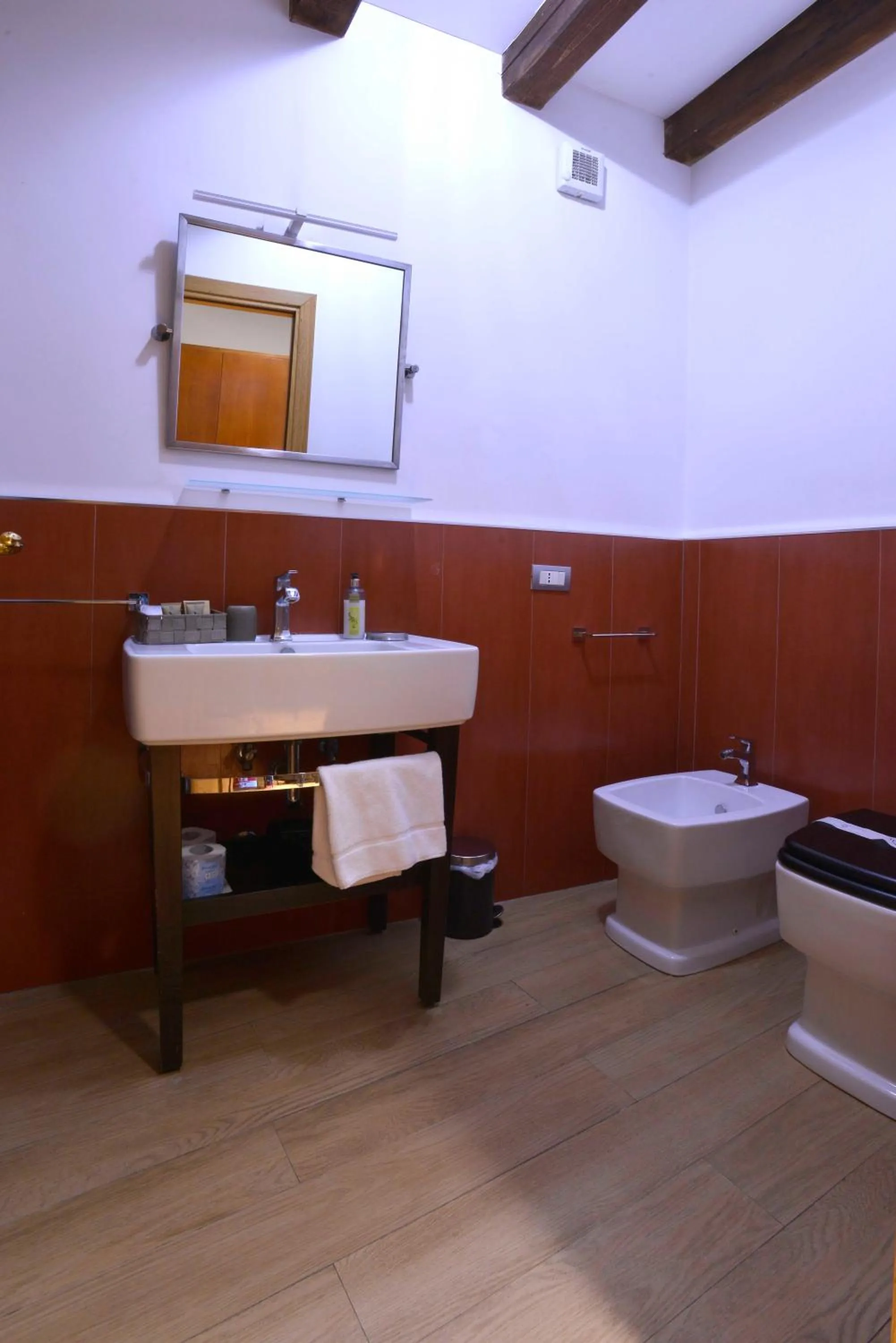 St. Peter' Six Rooms & Suites