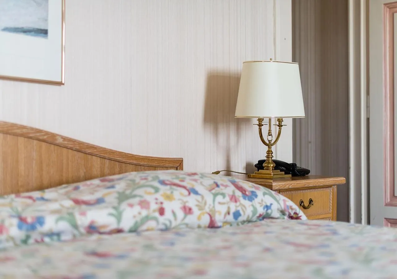 Bedroom, Bed in Grand Hôtel des Rasses & Wellness