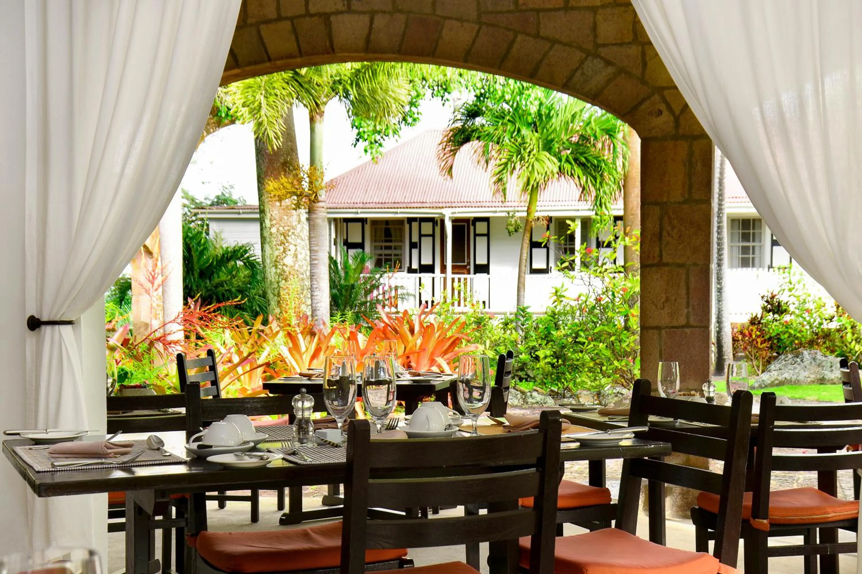 Restaurant/places to eat in Montpelier Nevis