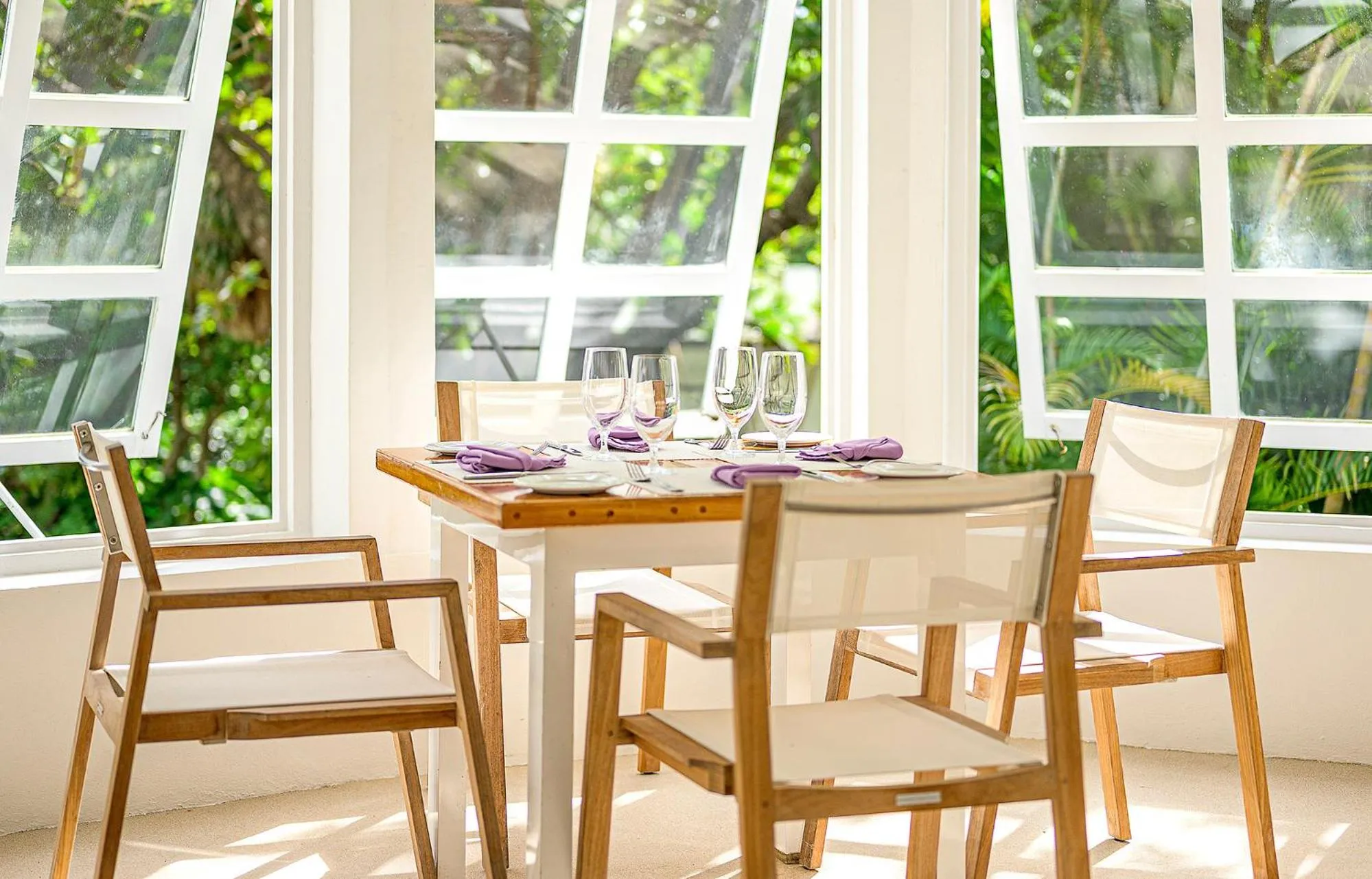 Restaurant/places to eat in Montpelier Nevis