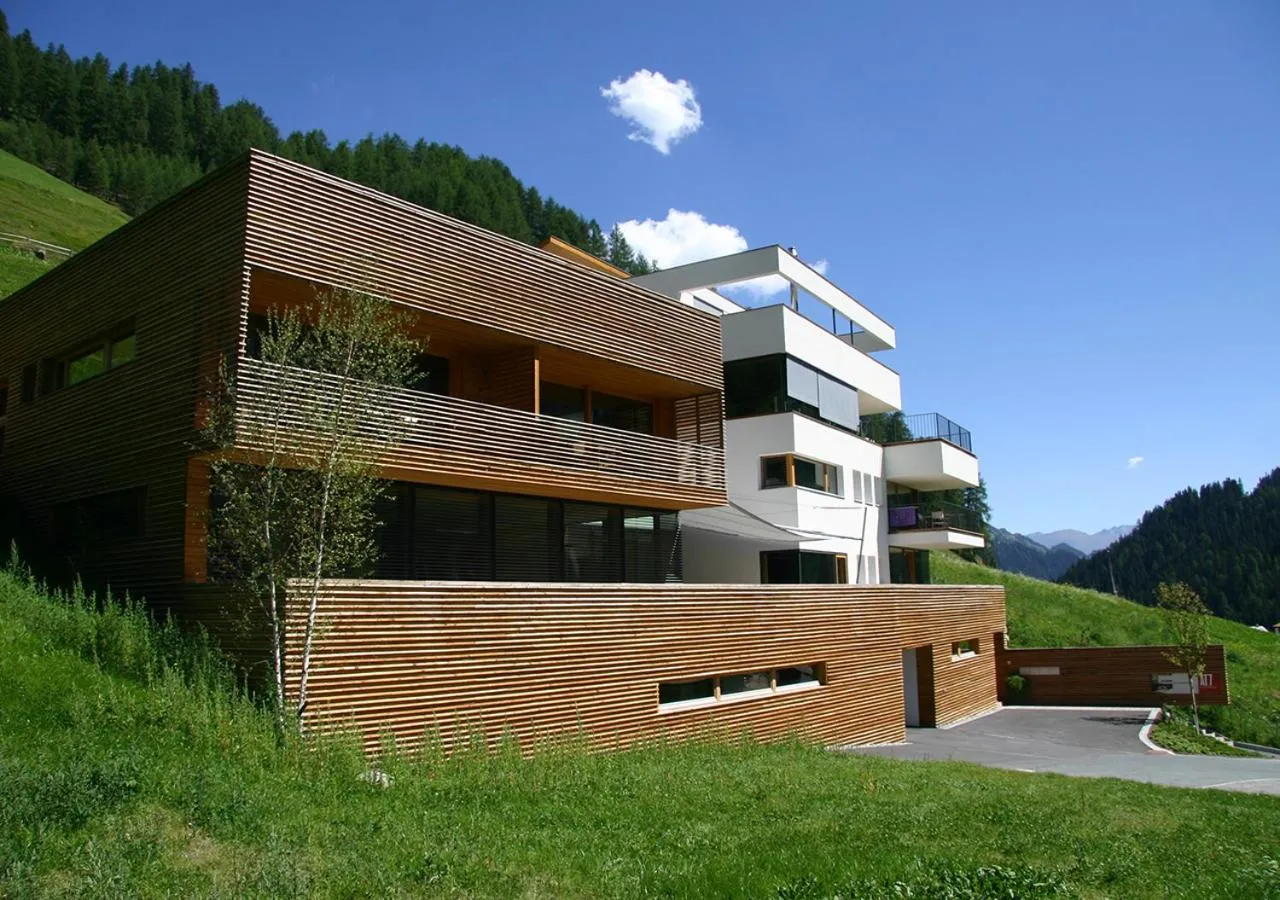 Facade/entrance in Das Felaria