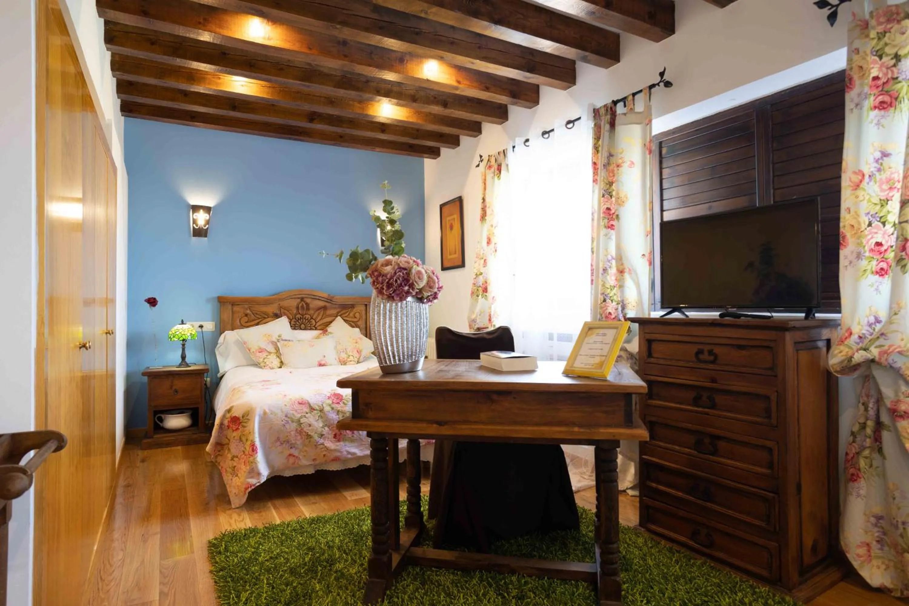 TV and multimedia, Bed in Posada de Eufrasio