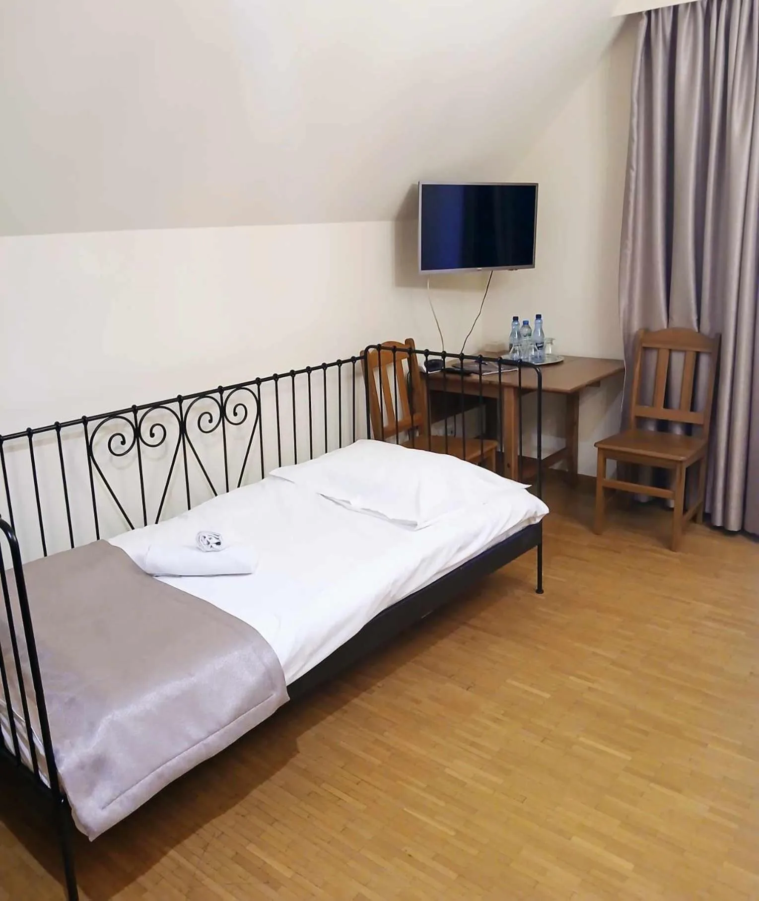 Bed in Hotel Vesta Centrum Konferencyjno Wypoczynkowe