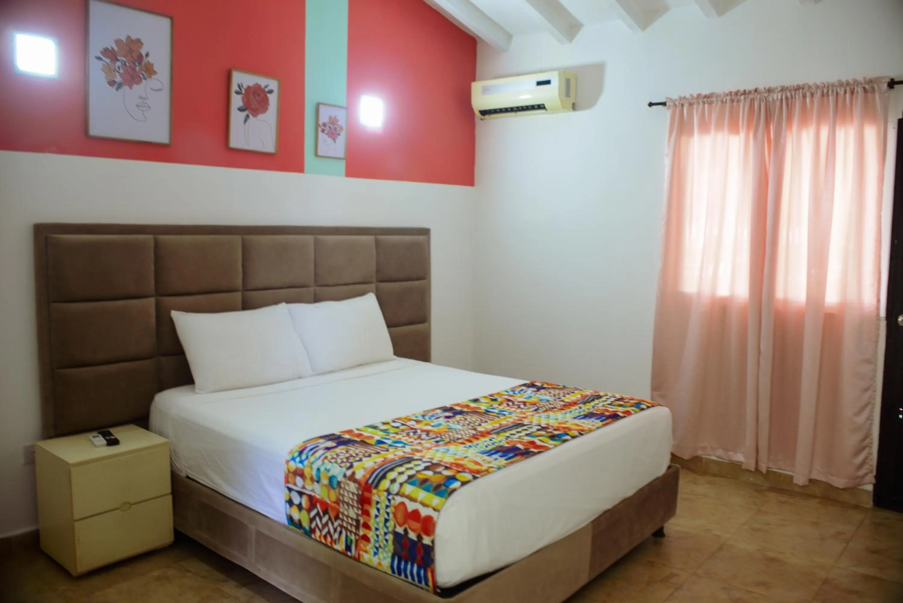 Photo of the whole room, Bed in Hotel Los Veleros Santa Marta