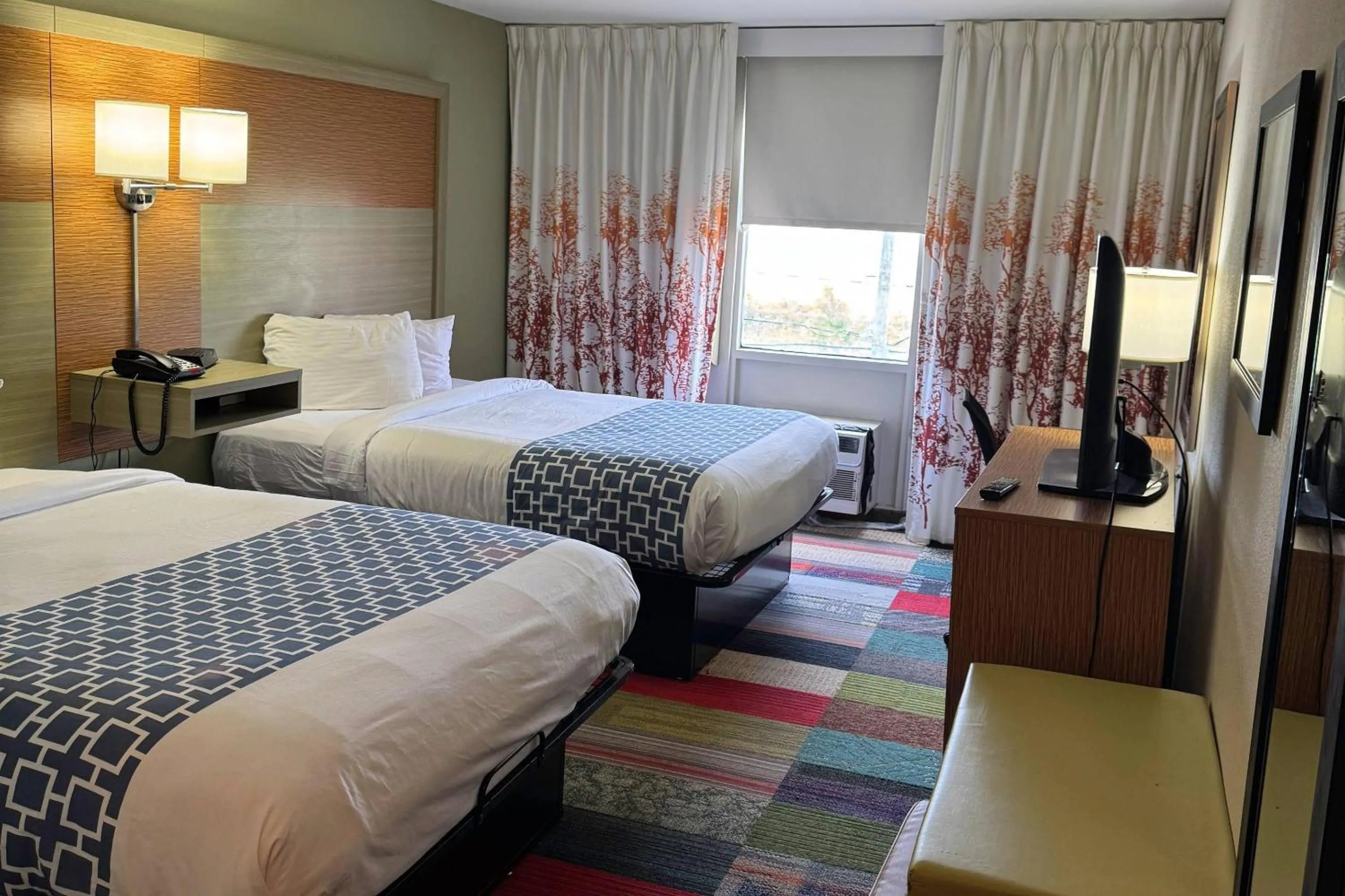 Bedroom, Bed in Gallus Stadium Park Inn, an Ascend Collection Hotel